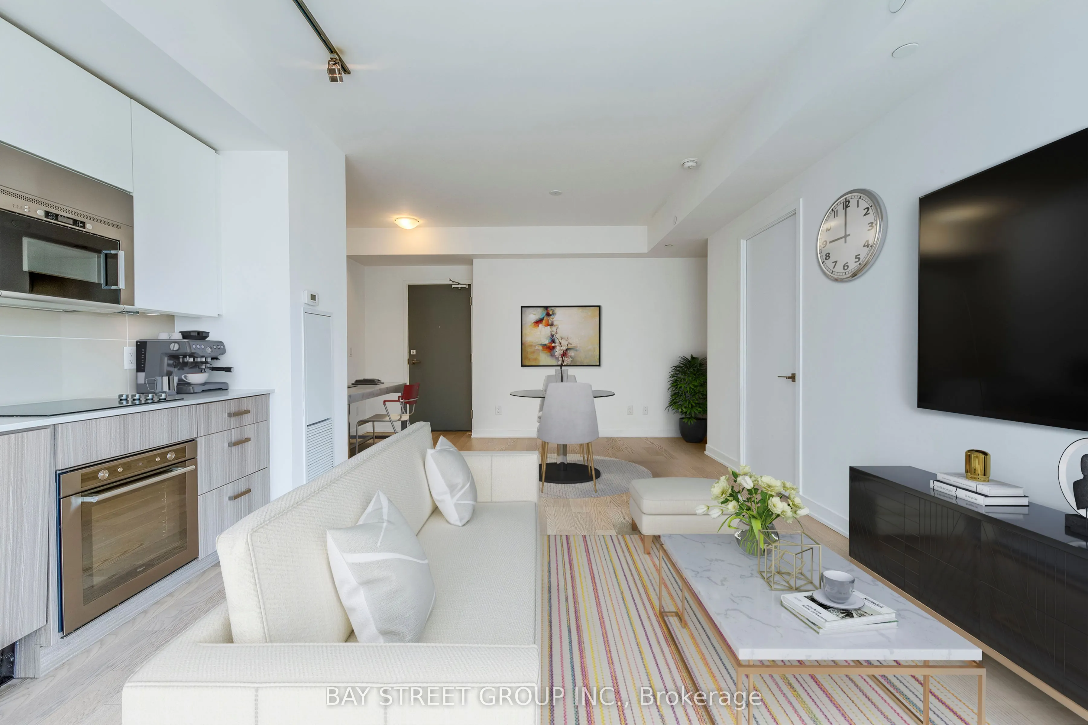 17 Dundonald Street, #1601