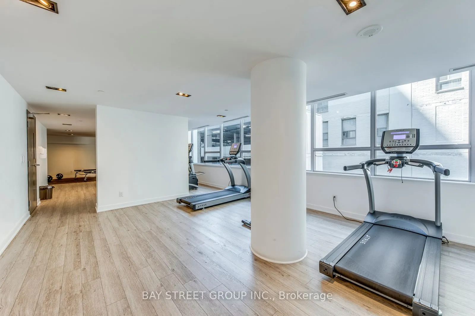 17 Dundonald Street, #1601