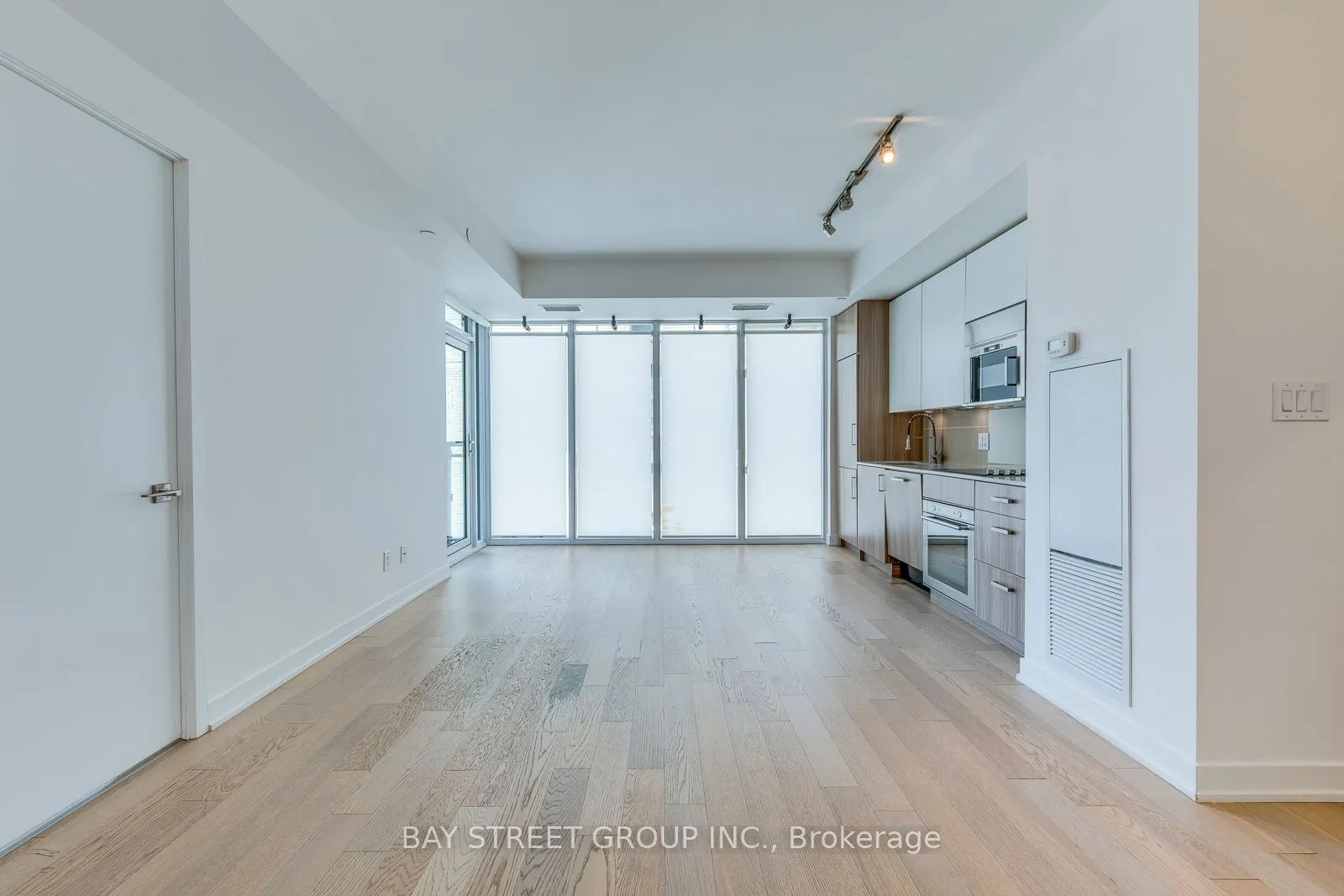 17 Dundonald Street, #1601