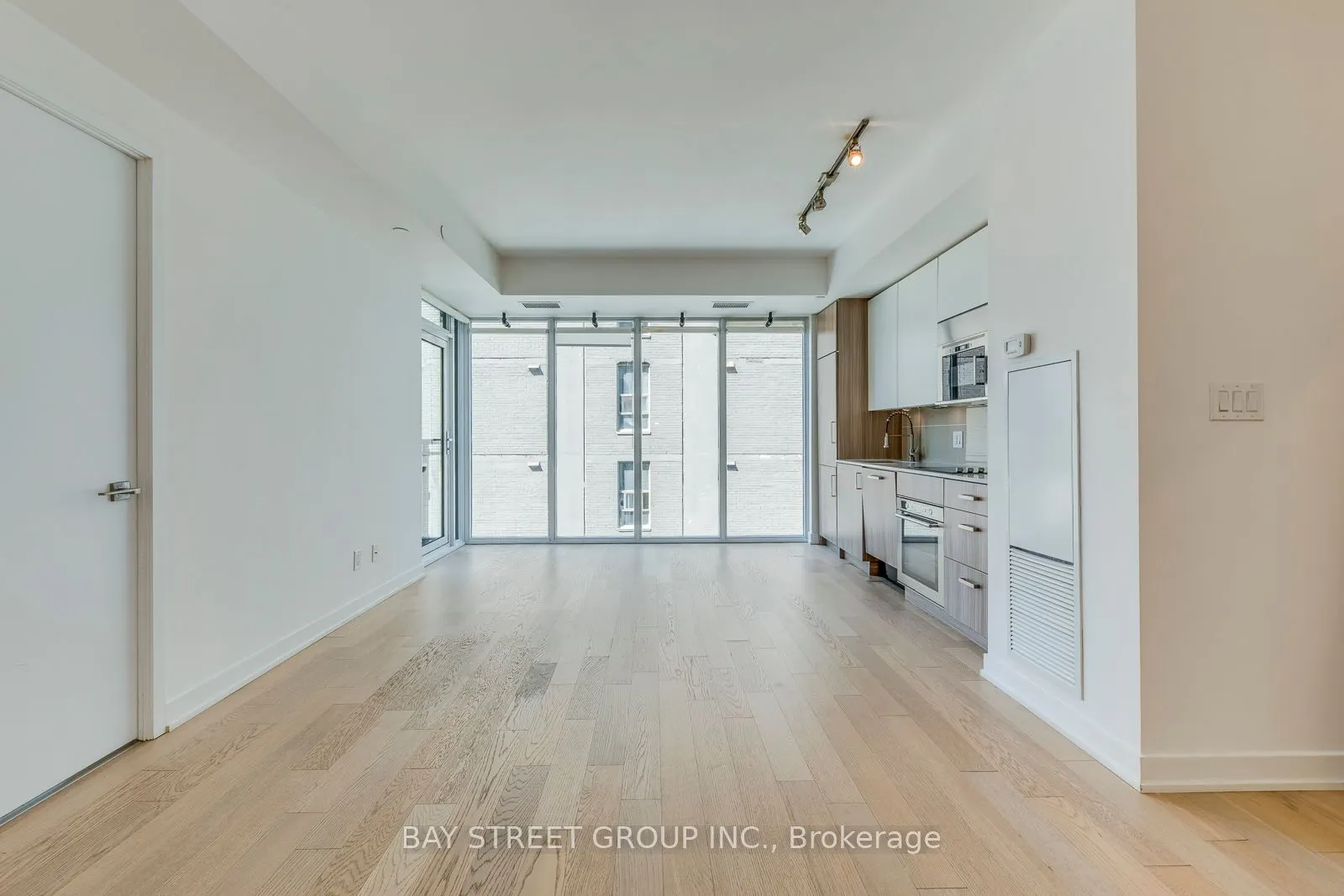 17 Dundonald Street, #1601