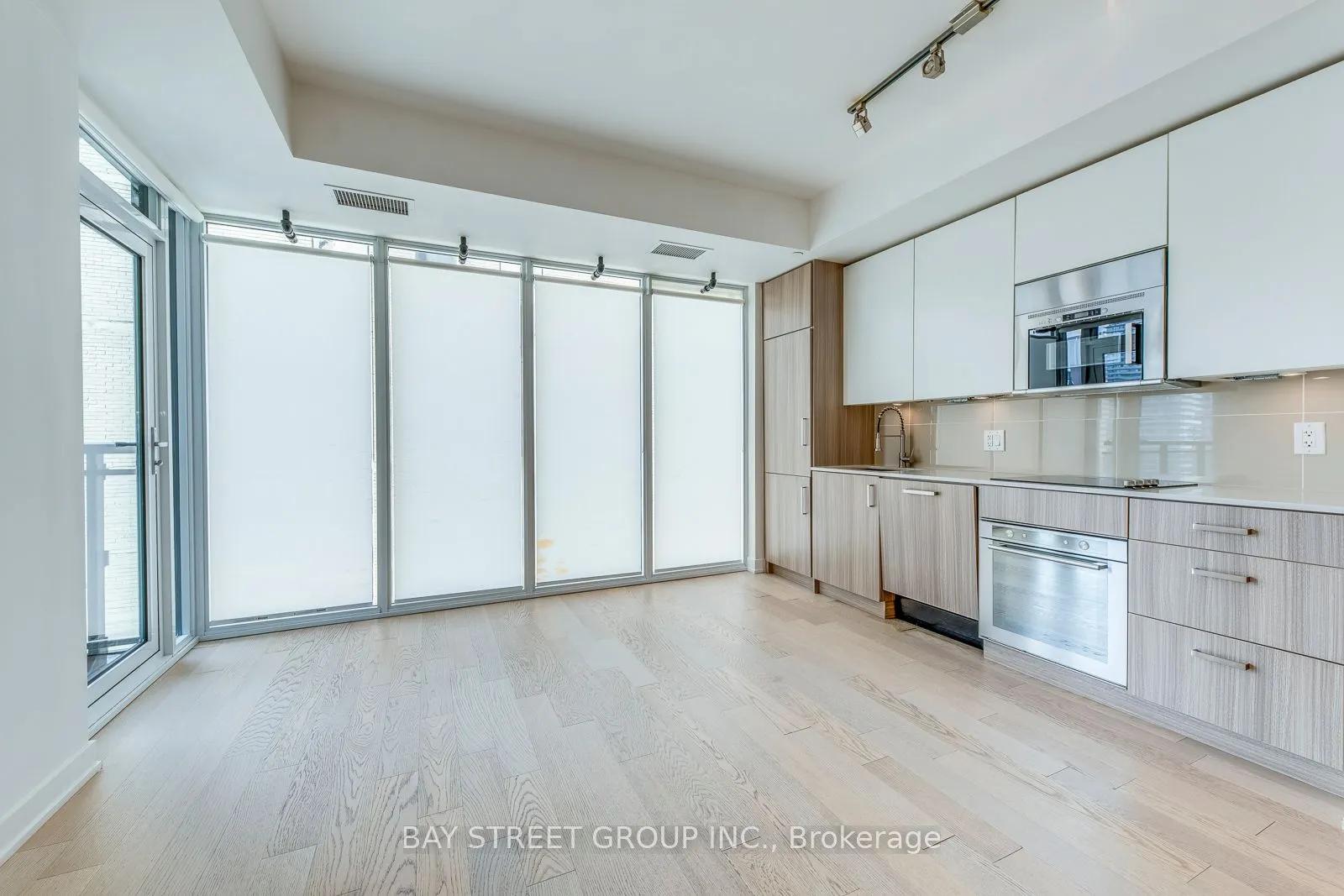 17 Dundonald Street, #1601