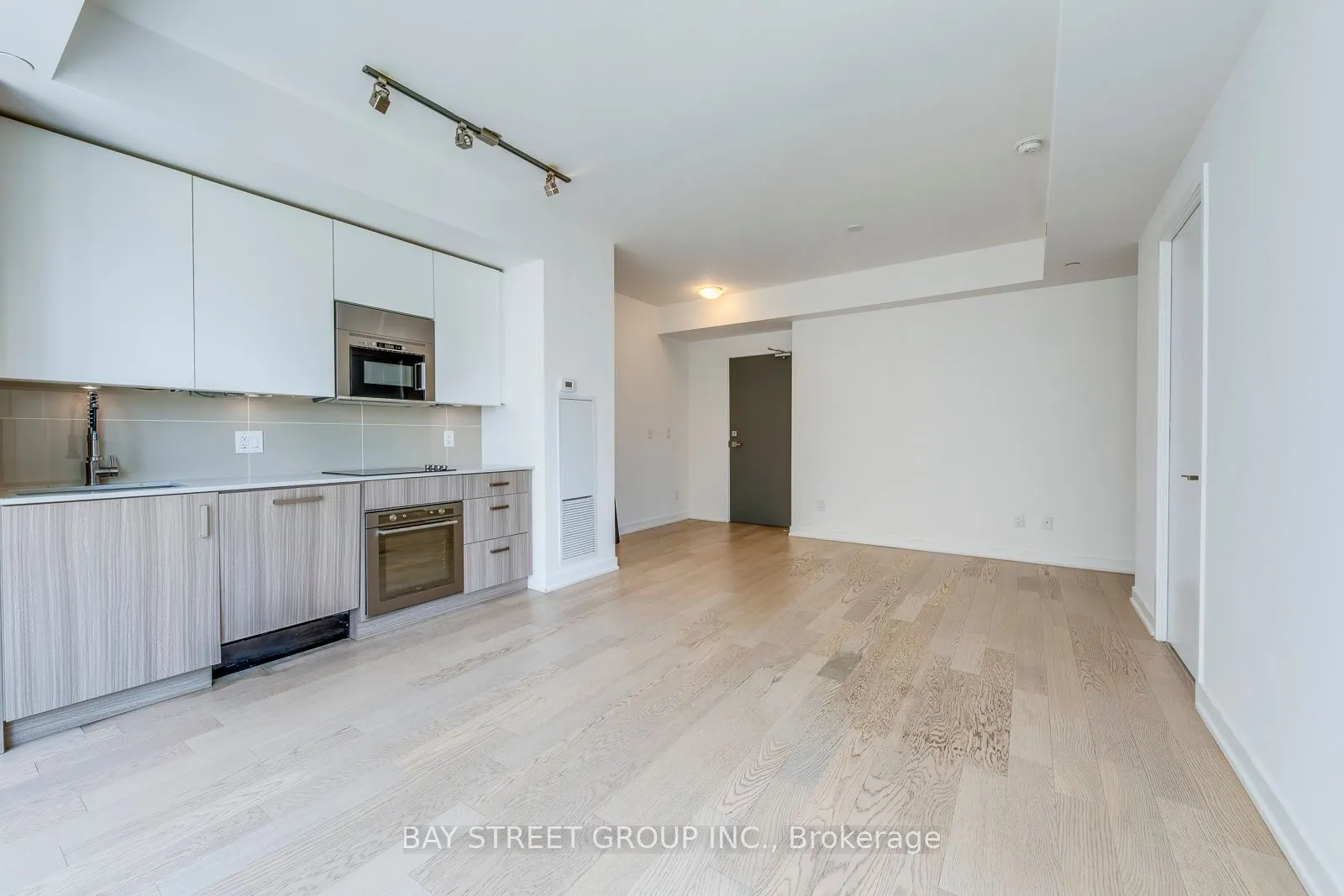 17 Dundonald Street, #1601