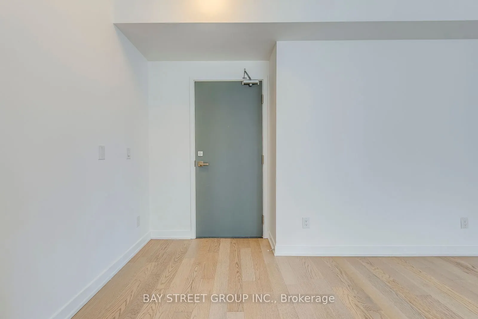 17 Dundonald Street, #1601