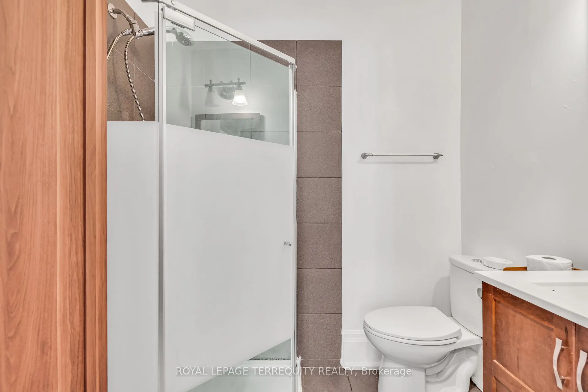 78 Lawrence Avenue W