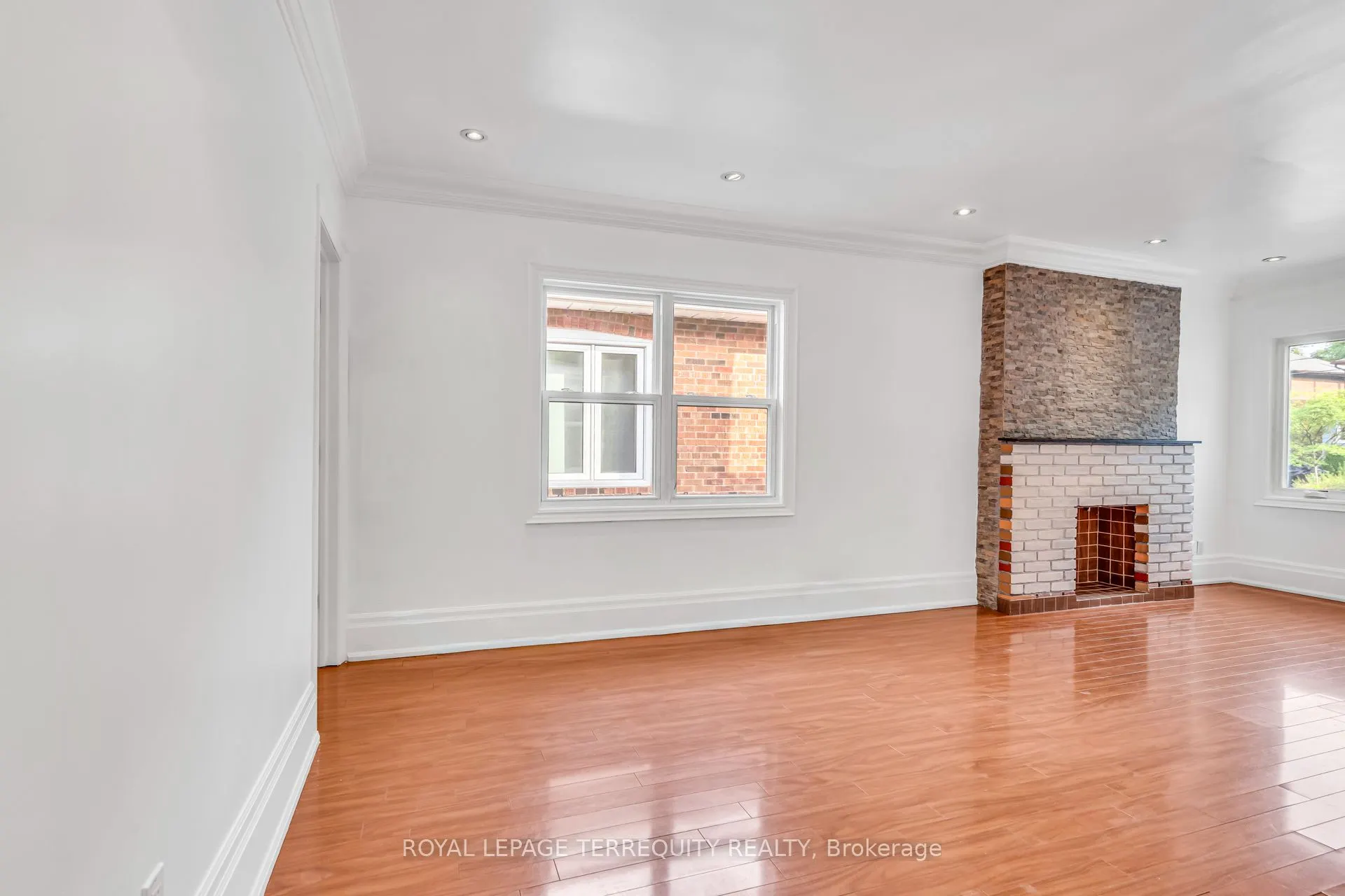 78 Lawrence Avenue W