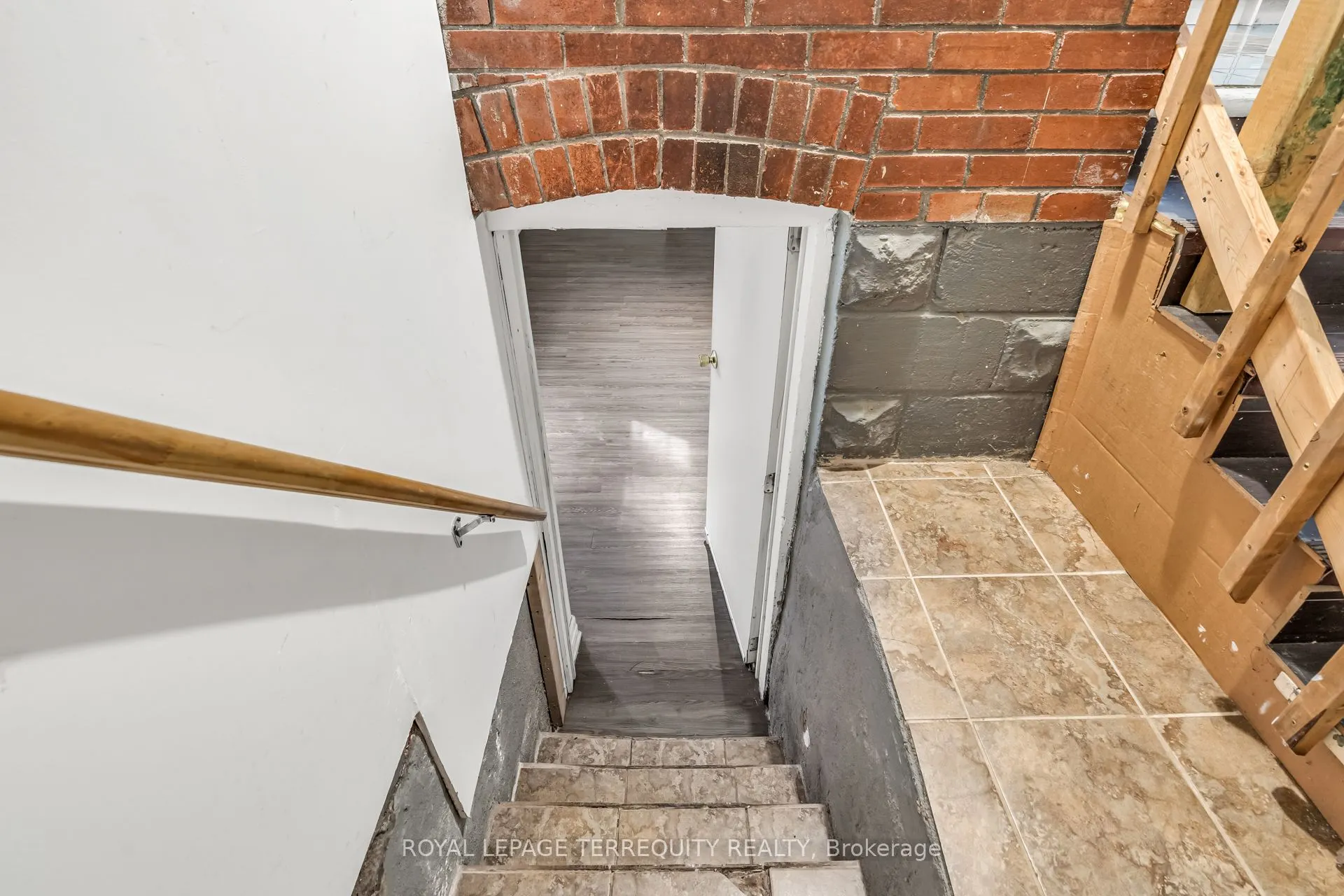 78 Lawrence Avenue W