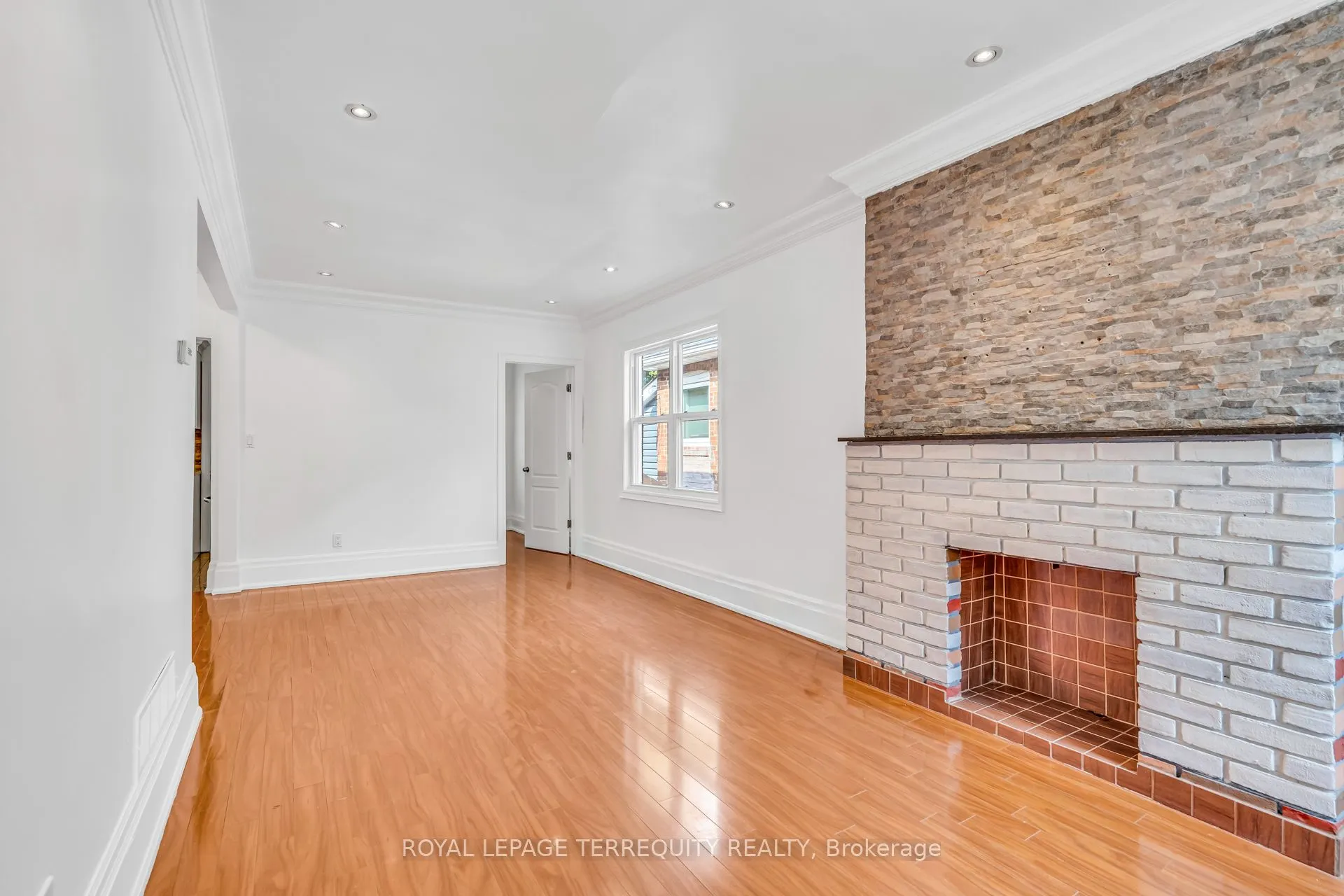 78 Lawrence Avenue W