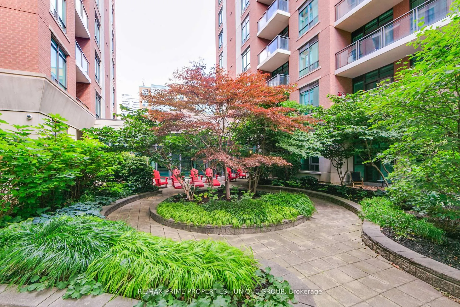 319 Merton Street, #904