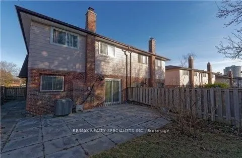 290 Mcnicoll Avenue, #Upper