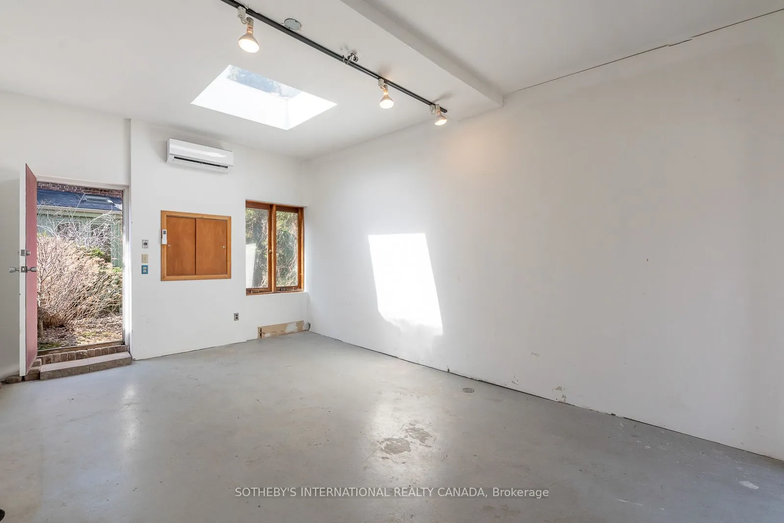 277 Crawford Street