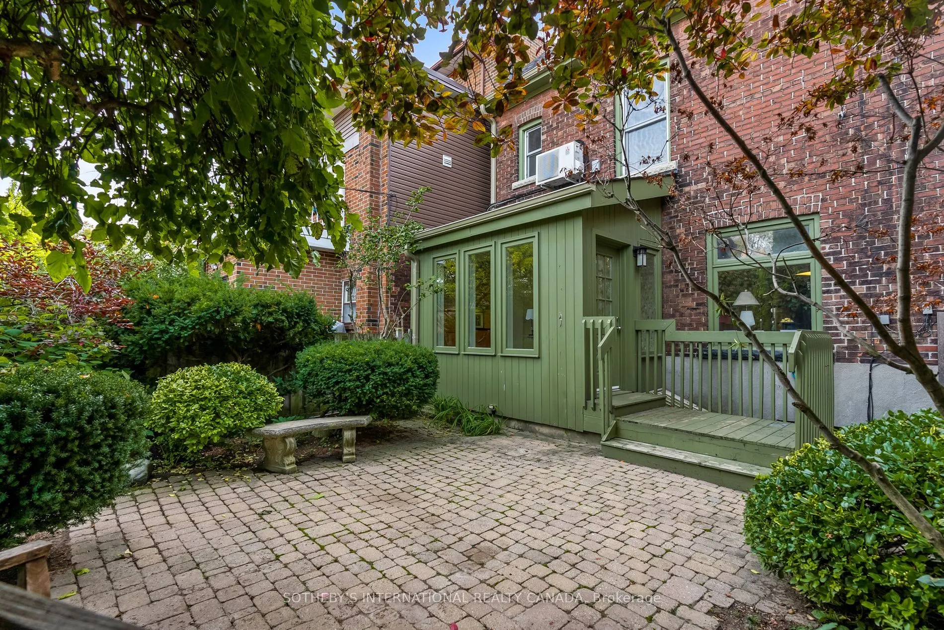 277 Crawford Street