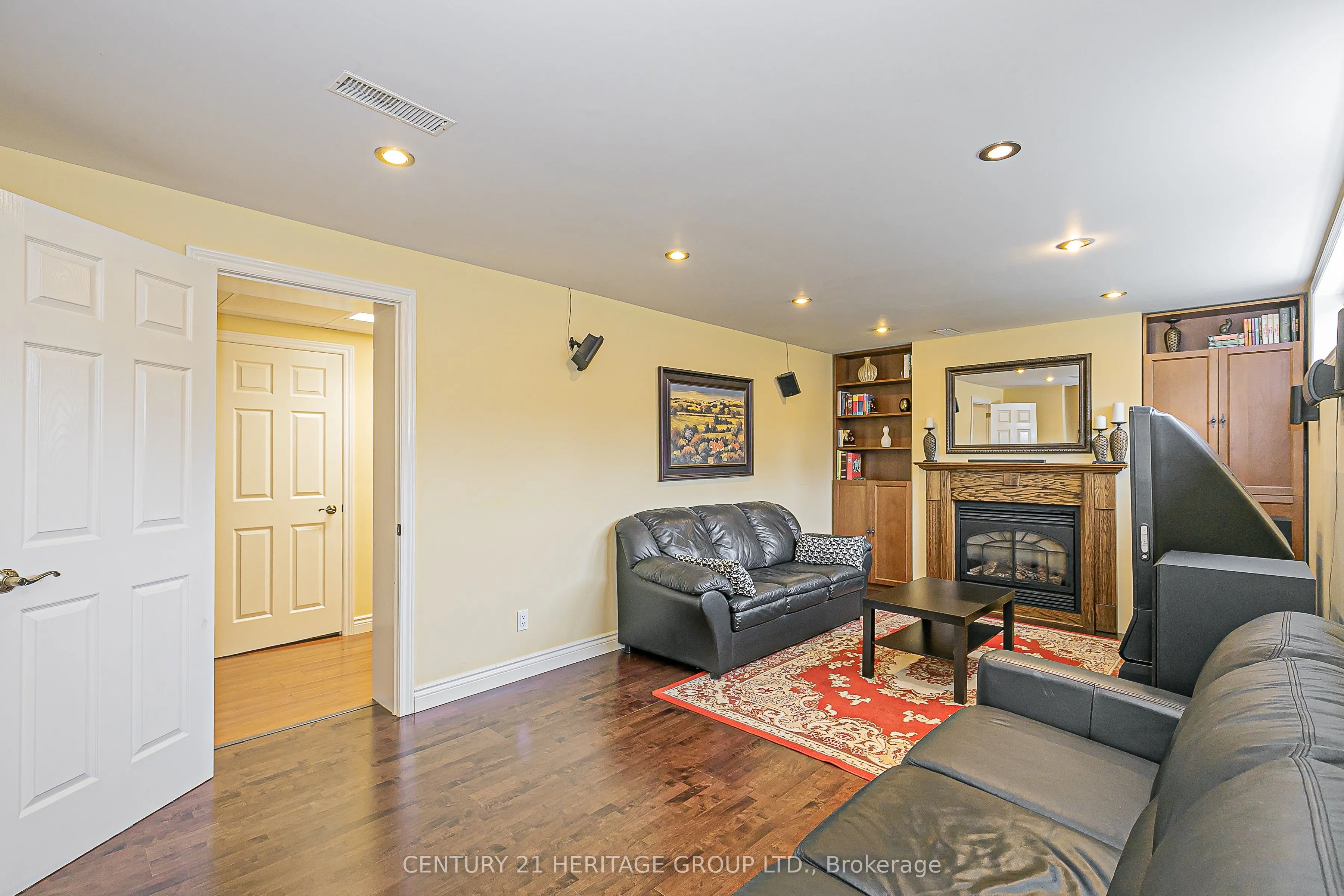 53 Caronport Crescent