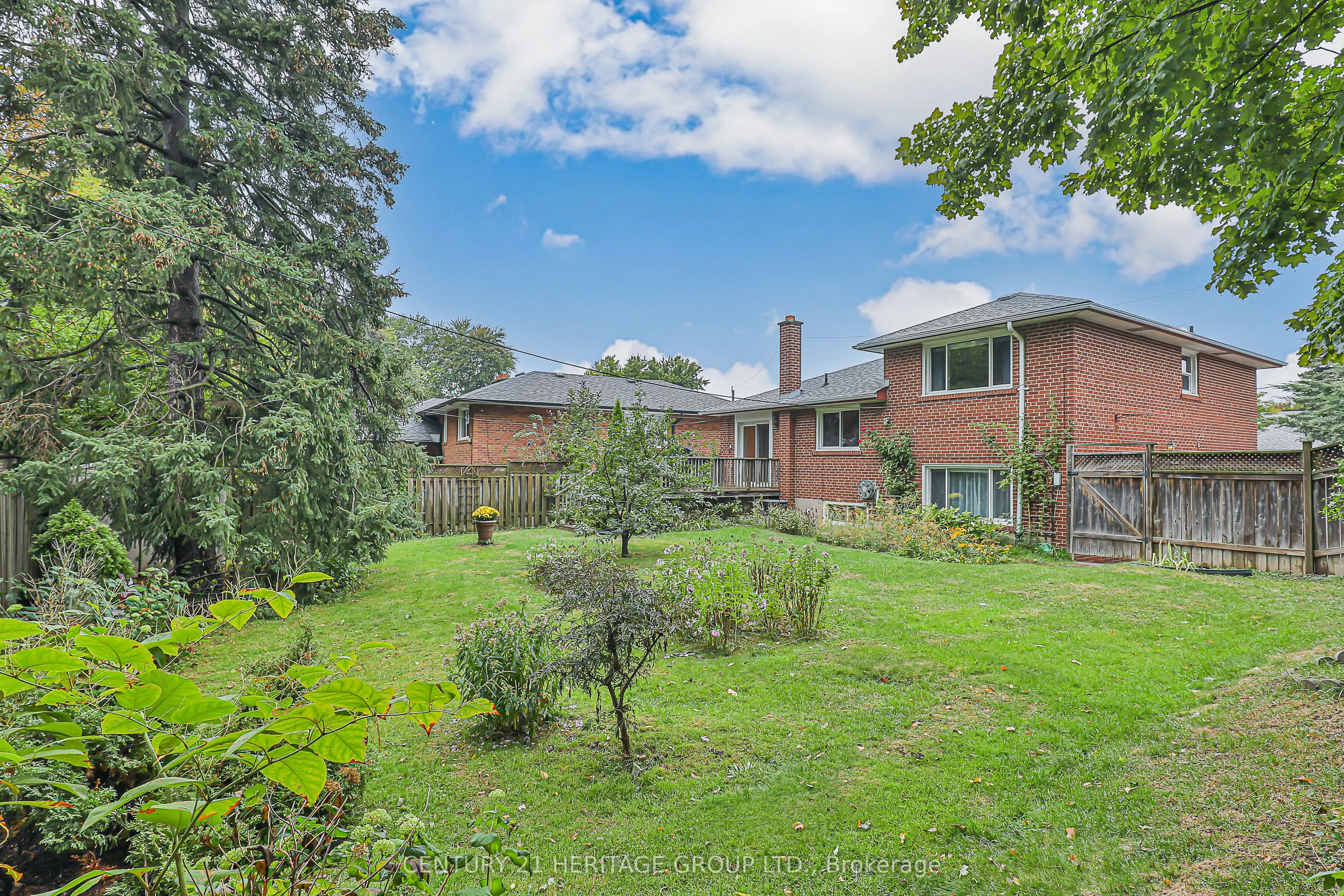 53 Caronport Crescent