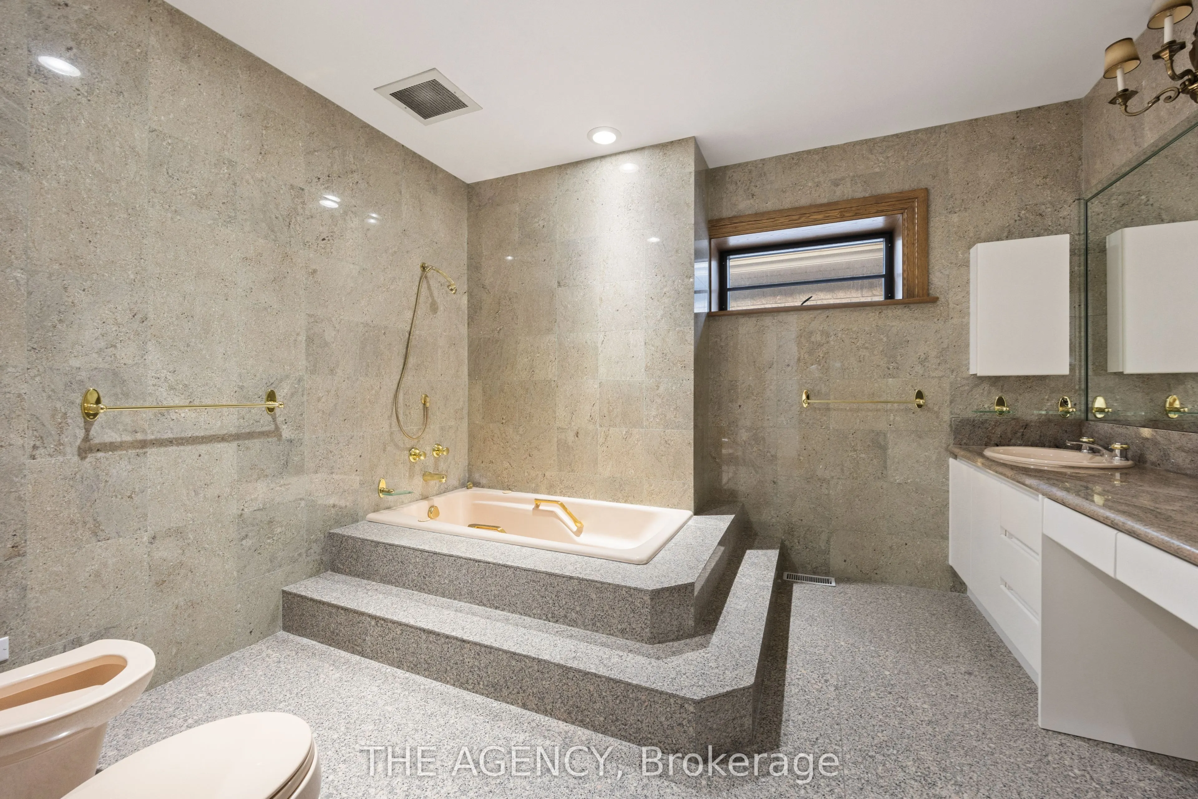 23 Bayview Ridge