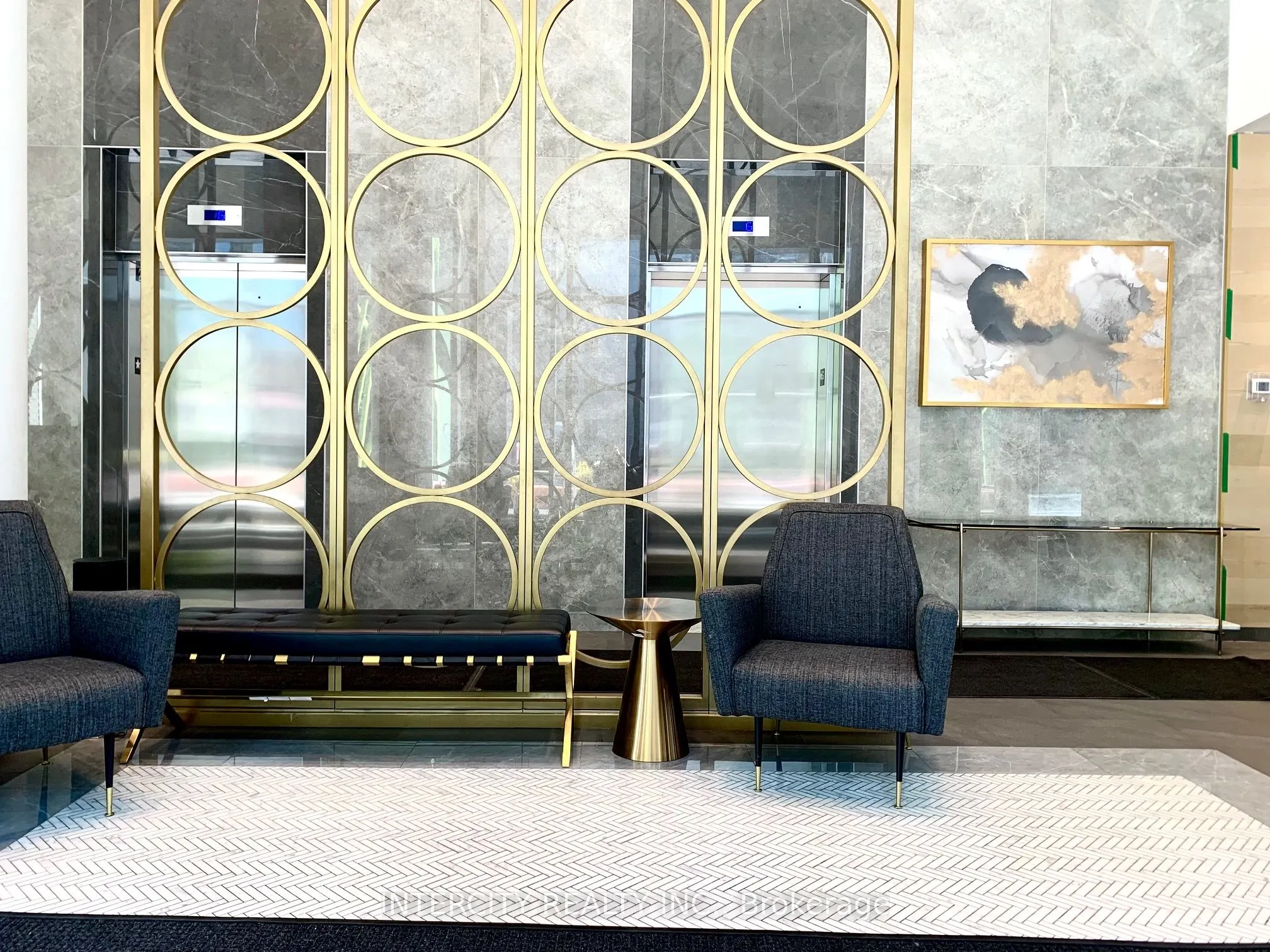 330 Richmond Street W, #2516