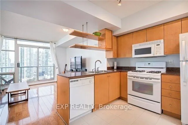10 Navy Wharf Court, #205