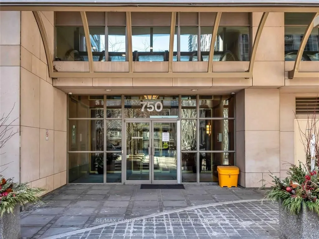 750 Bay Street, #905