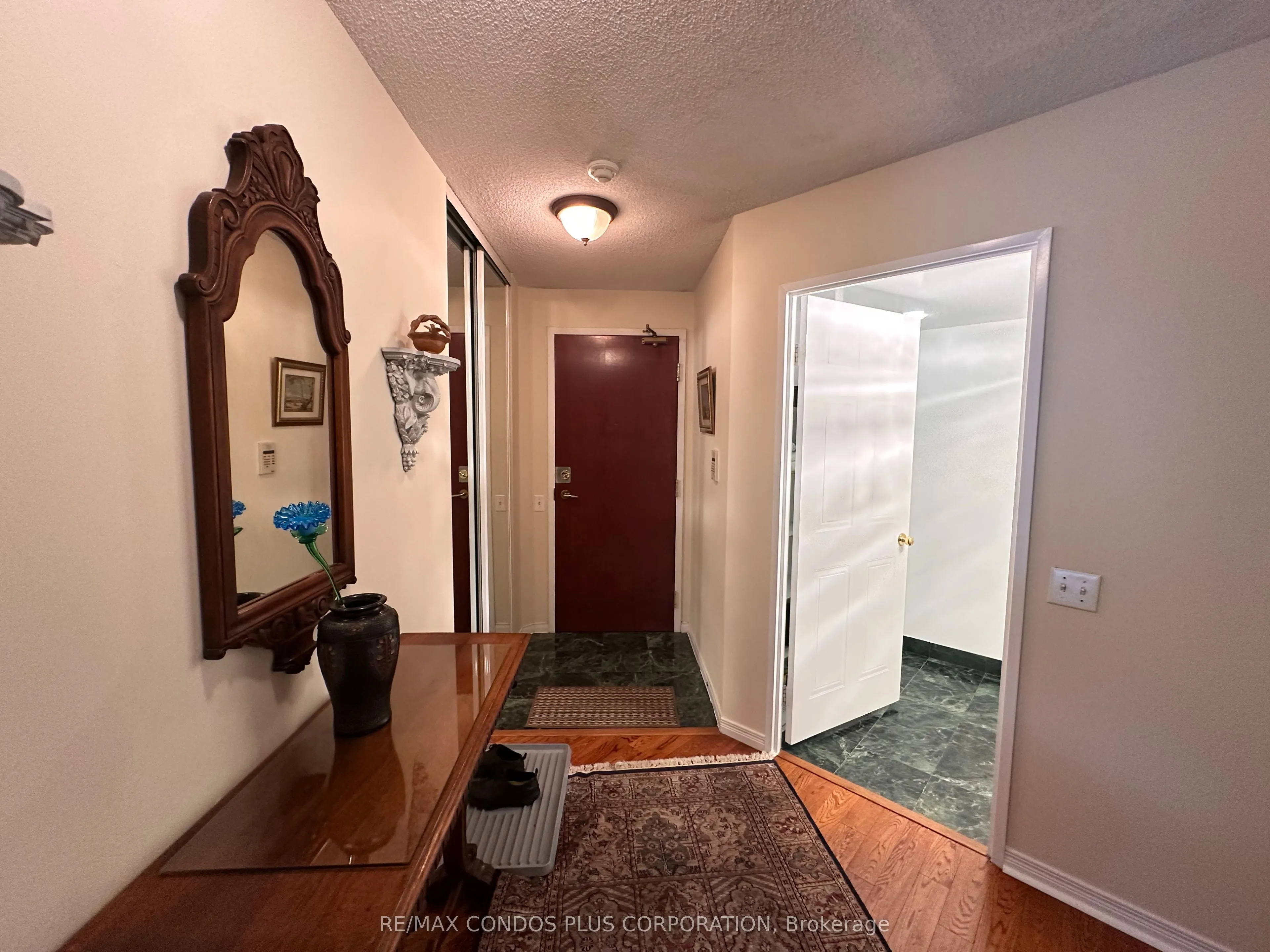 750 Bay Street, #905