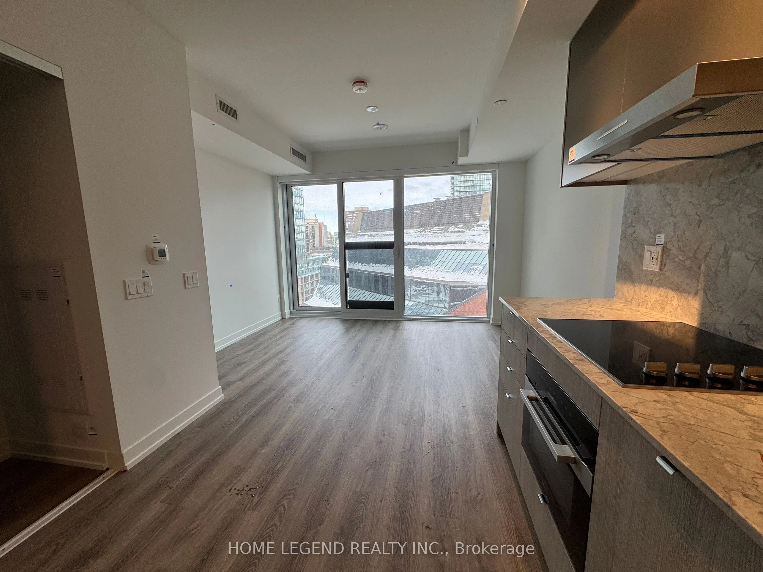 771 Yonge Street, #1007