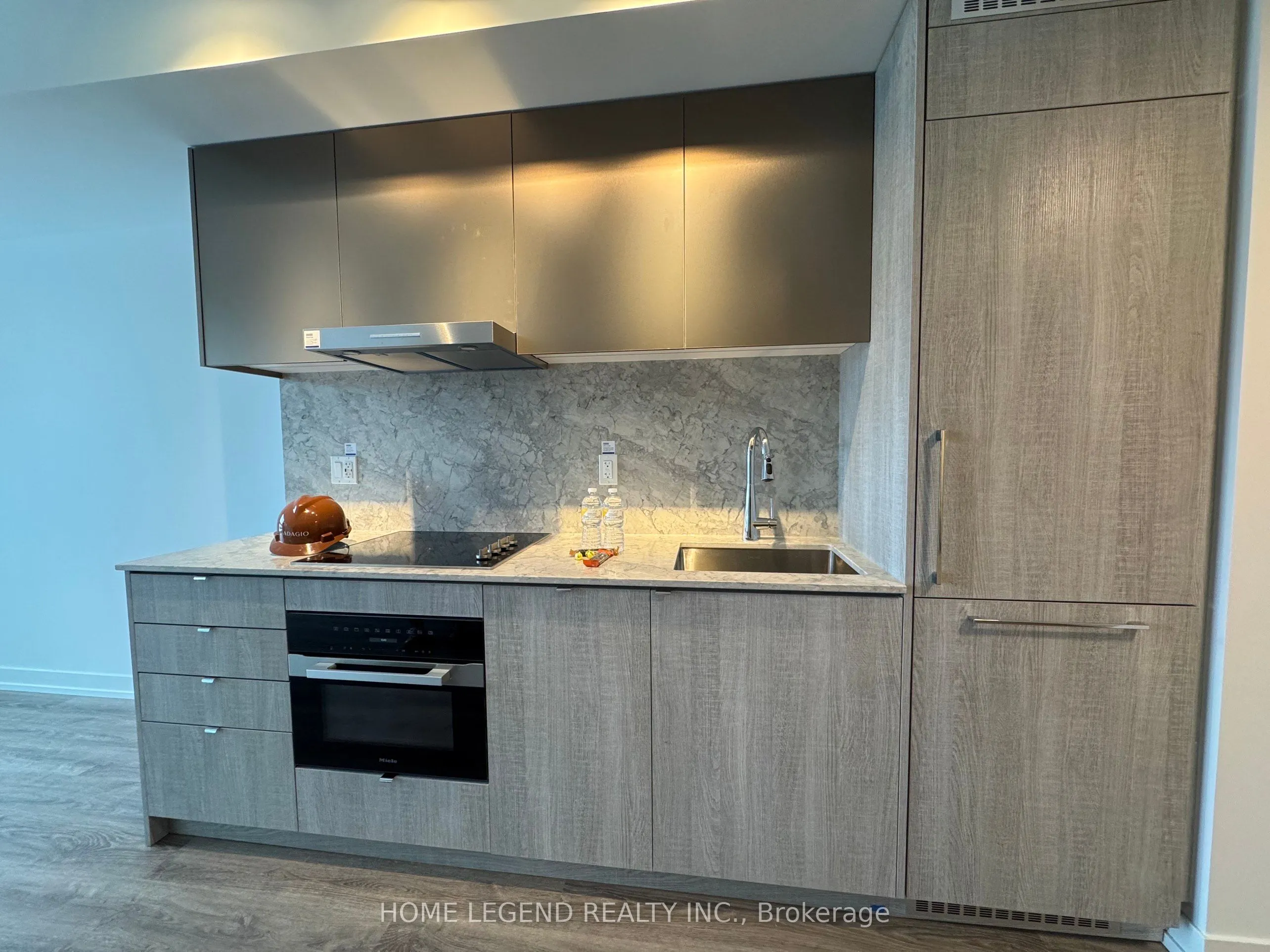 771 Yonge Street, #1007