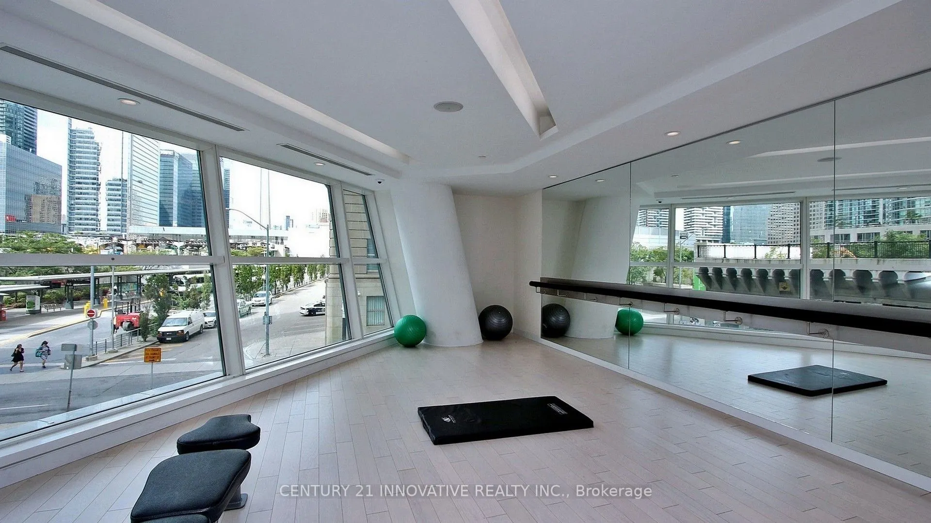 8 The Esplanade Avenue, #5105