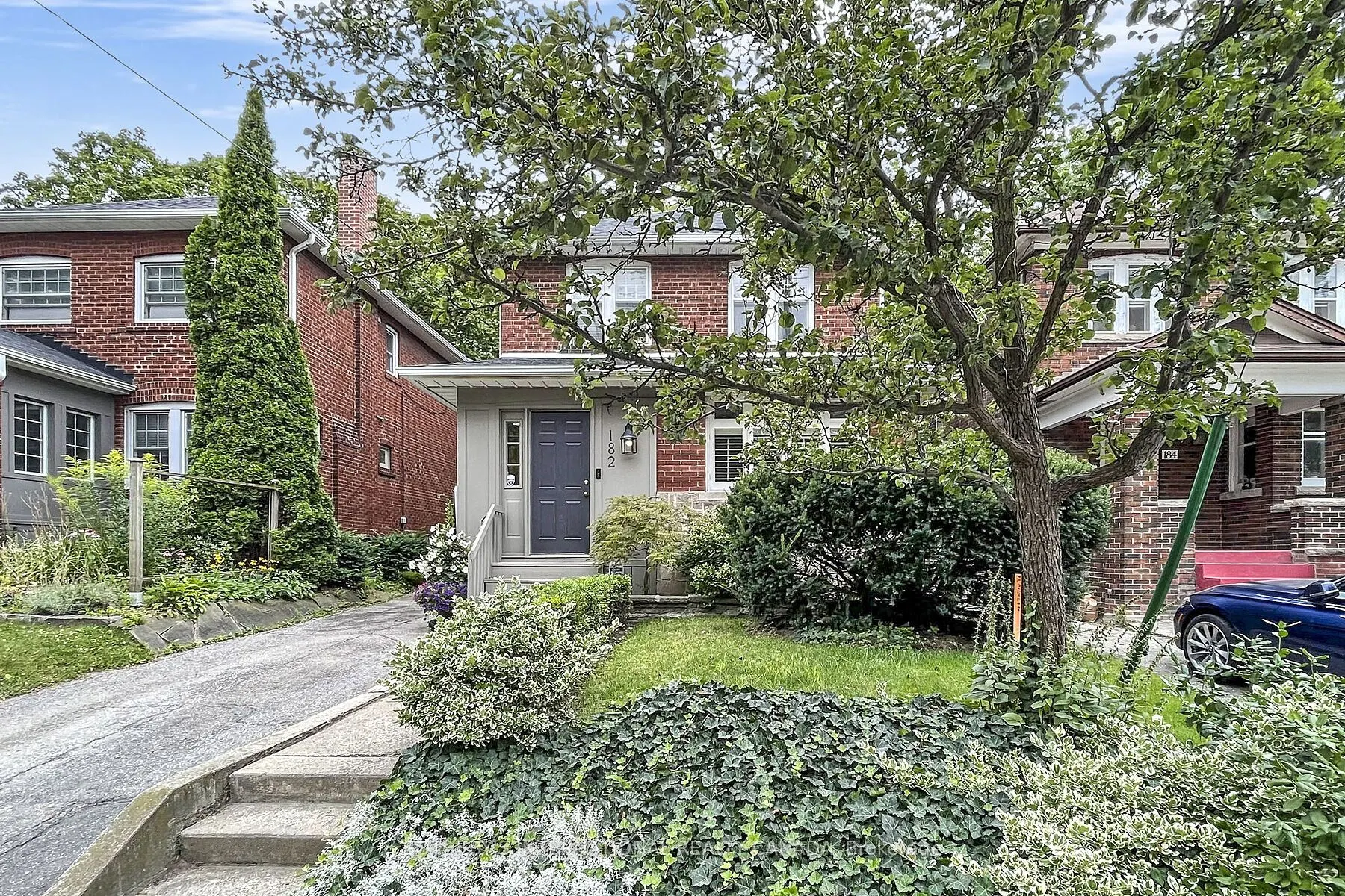 182 Duplex Avenue