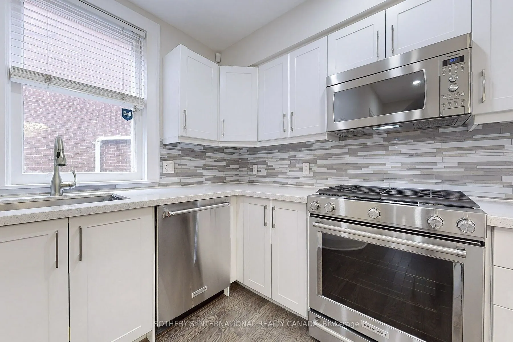 182 Duplex Avenue