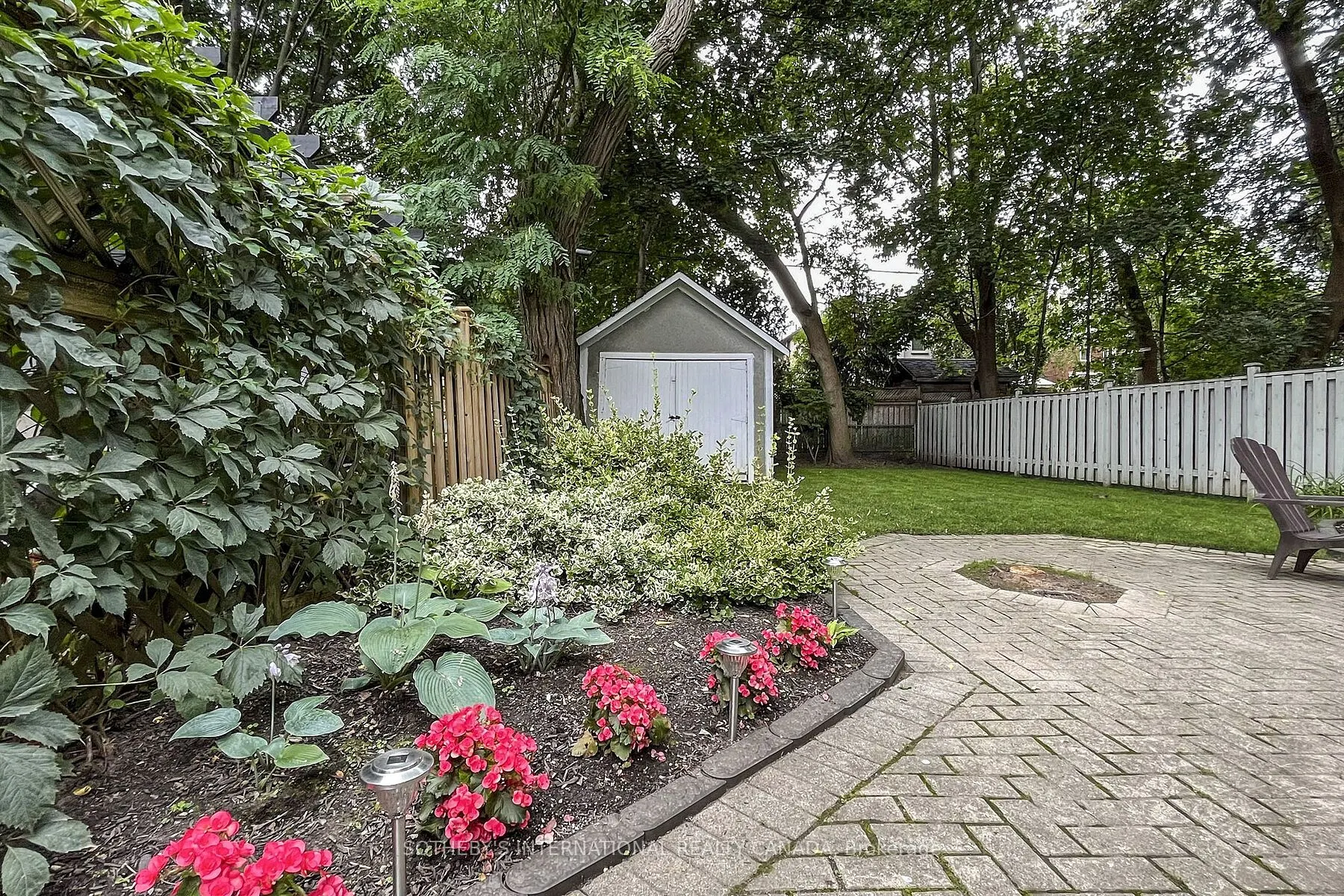182 Duplex Avenue
