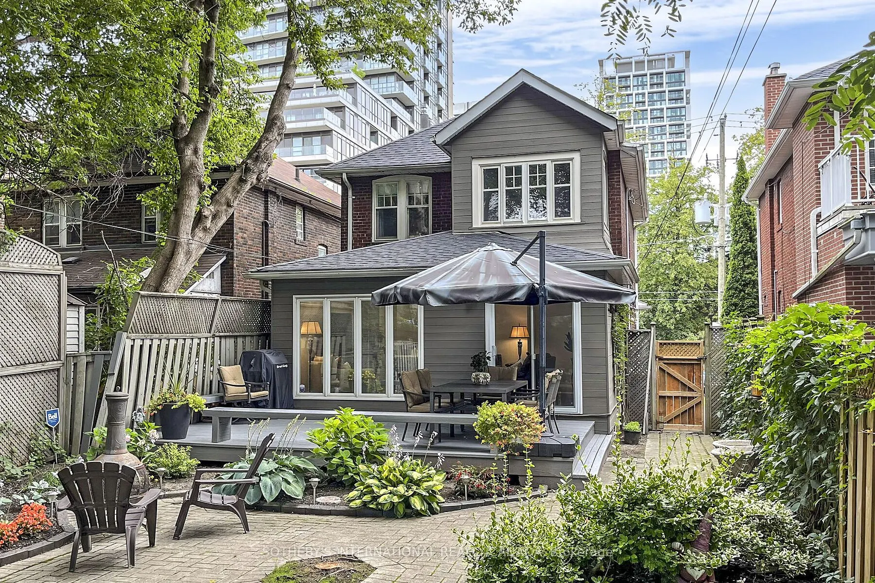 182 Duplex Avenue