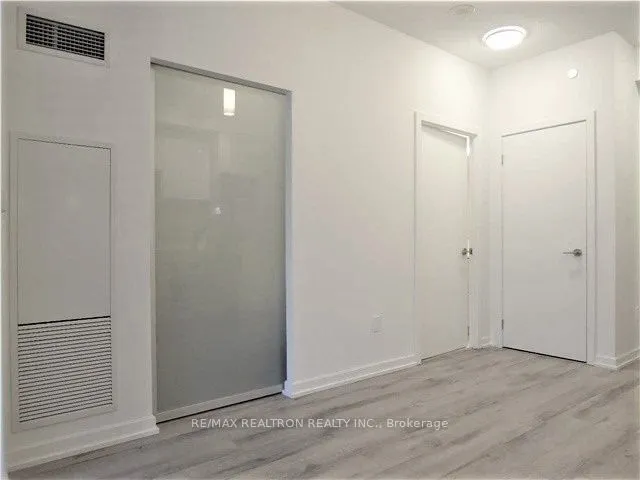 52 Forest Manor Road, #206