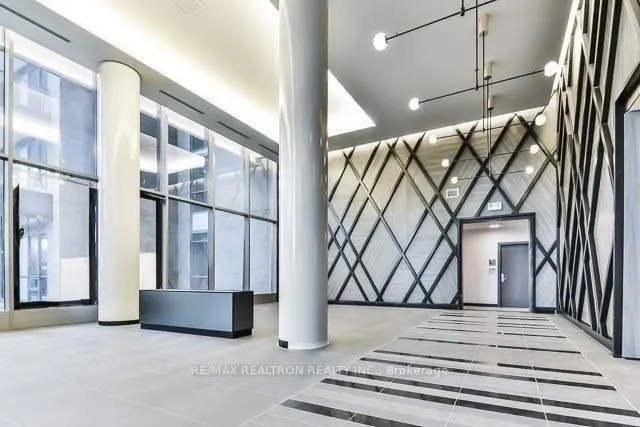 52 Forest Manor Road, #206