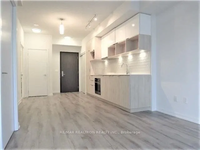 52 Forest Manor Road, #206