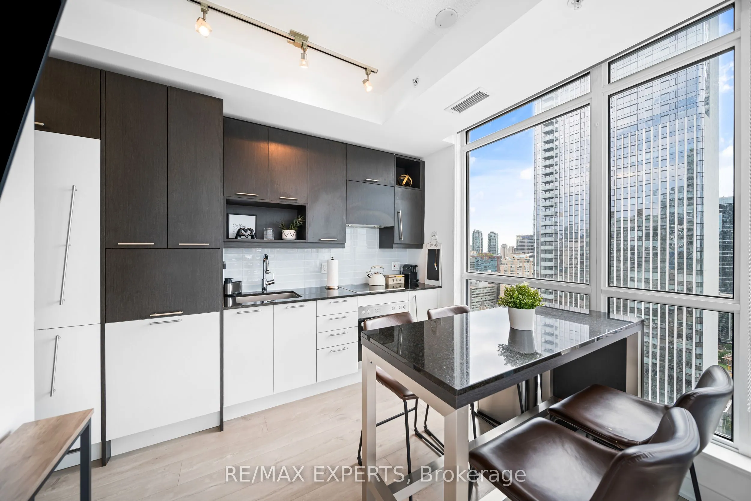 30 Nelson Street, #2807