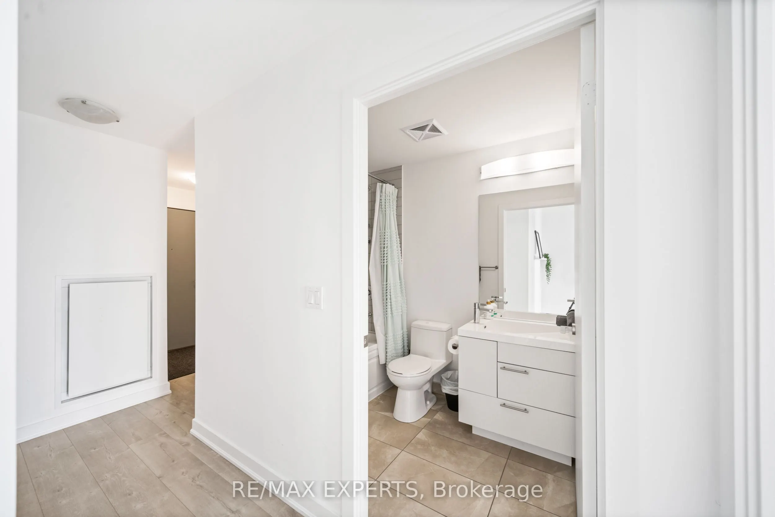 30 Nelson Street, #2807