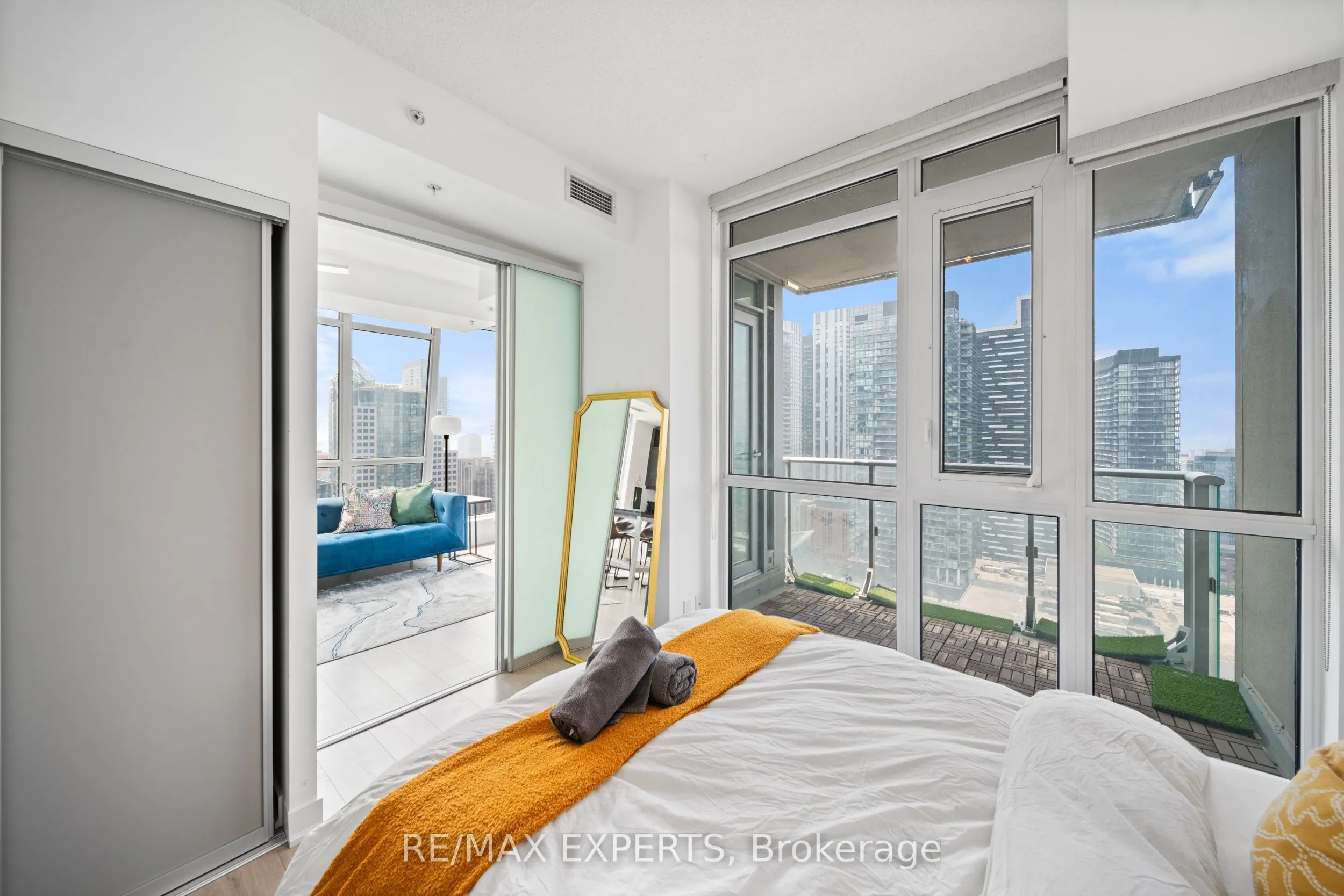 30 Nelson Street, #2807