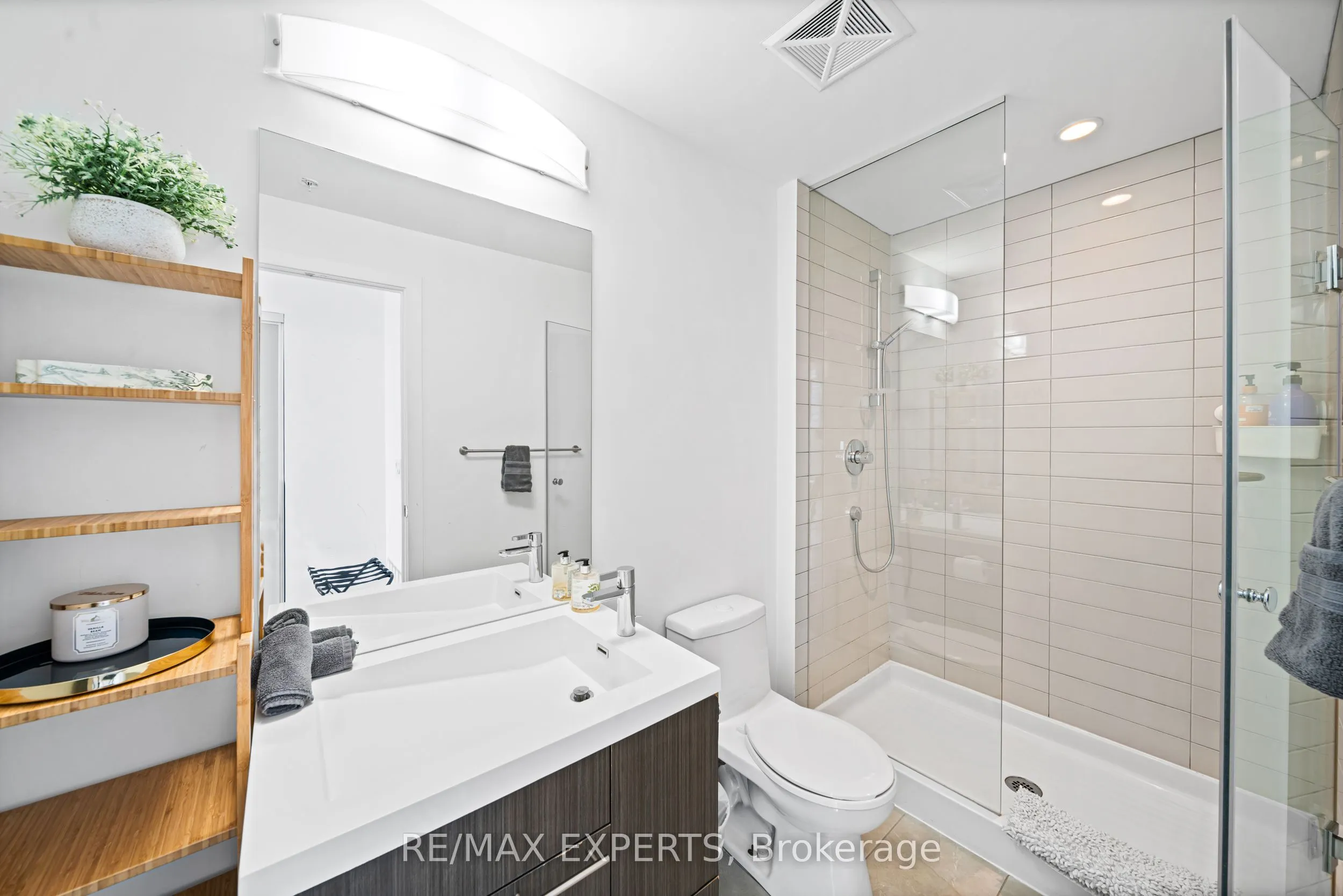 30 Nelson Street, #2807