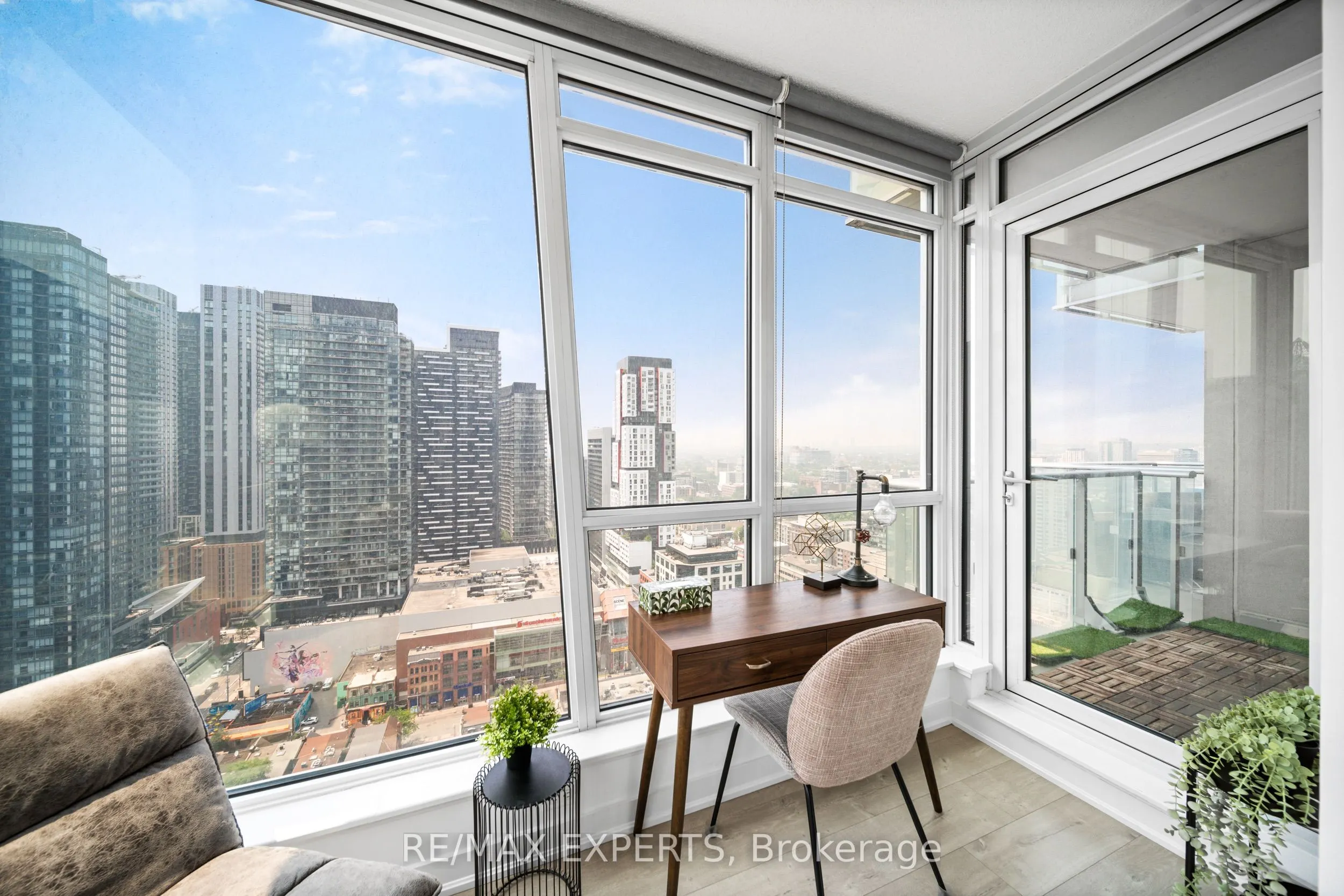 30 Nelson Street, #2807