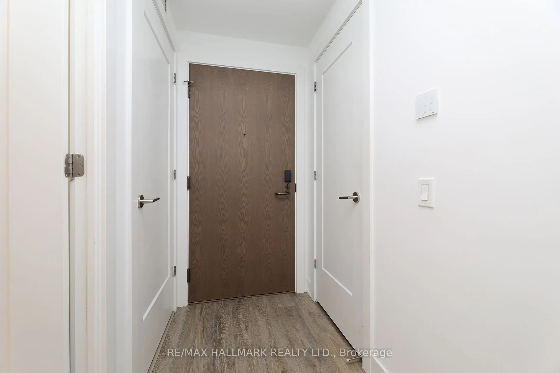 20 Inn on the Park Drive, #343