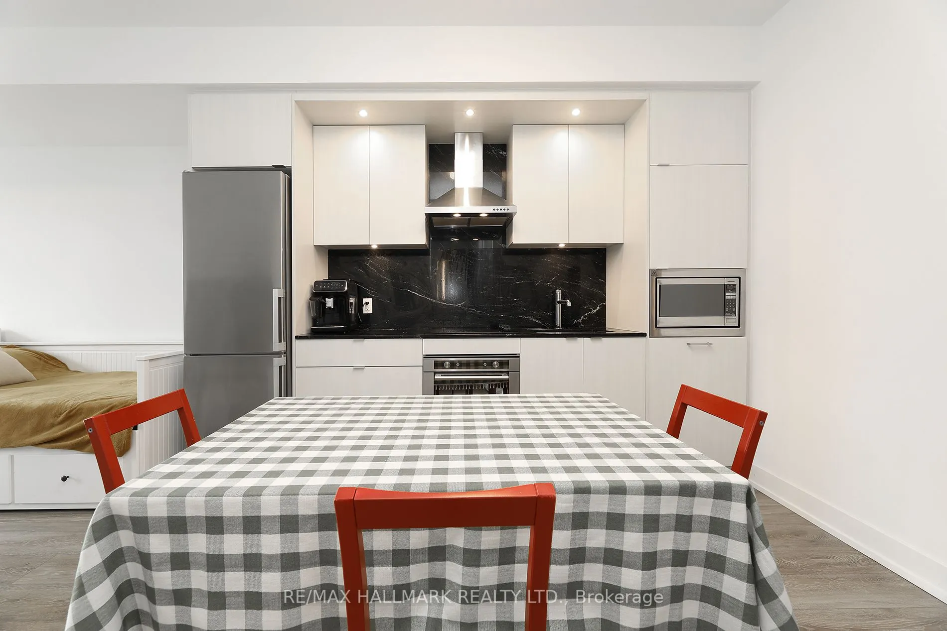 20 Inn on the Park Drive, #343