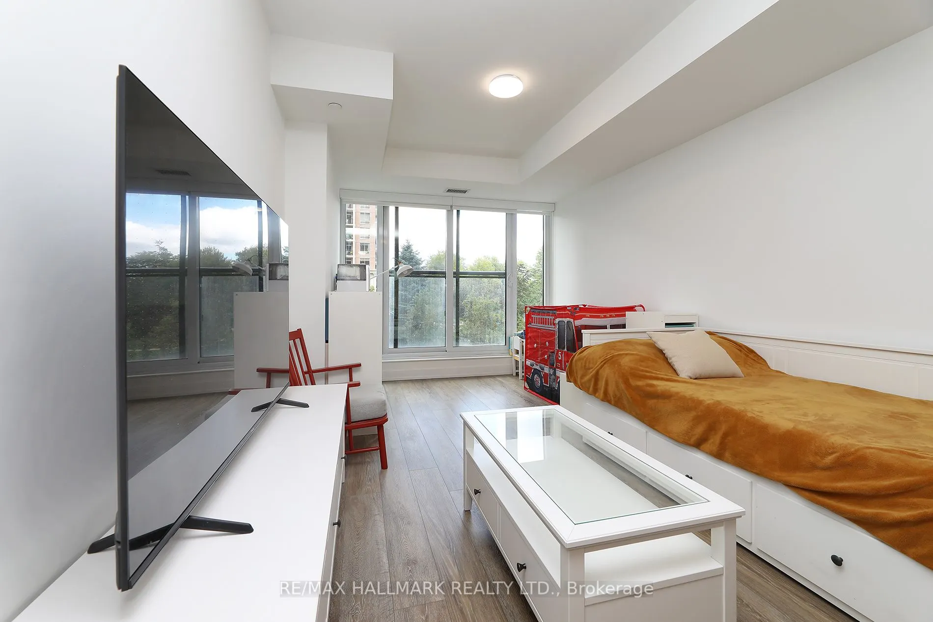 20 Inn on the Park Drive, #343