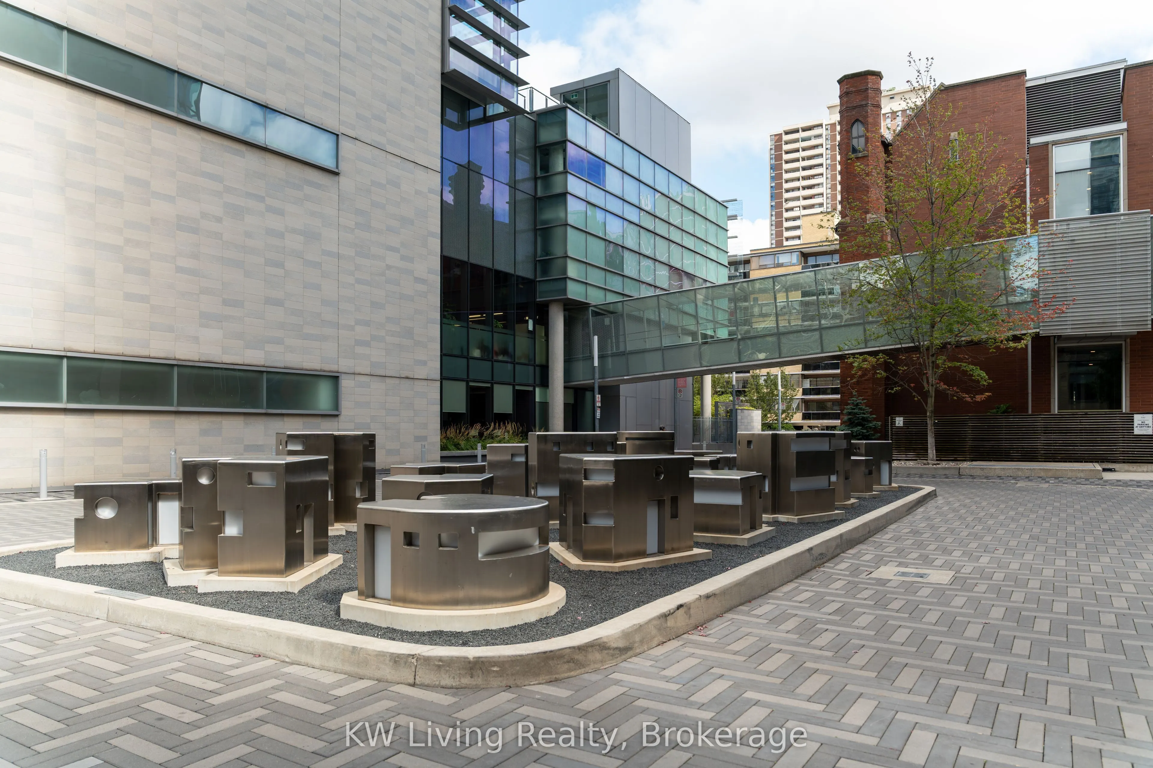 281 Mutual Street, #509
