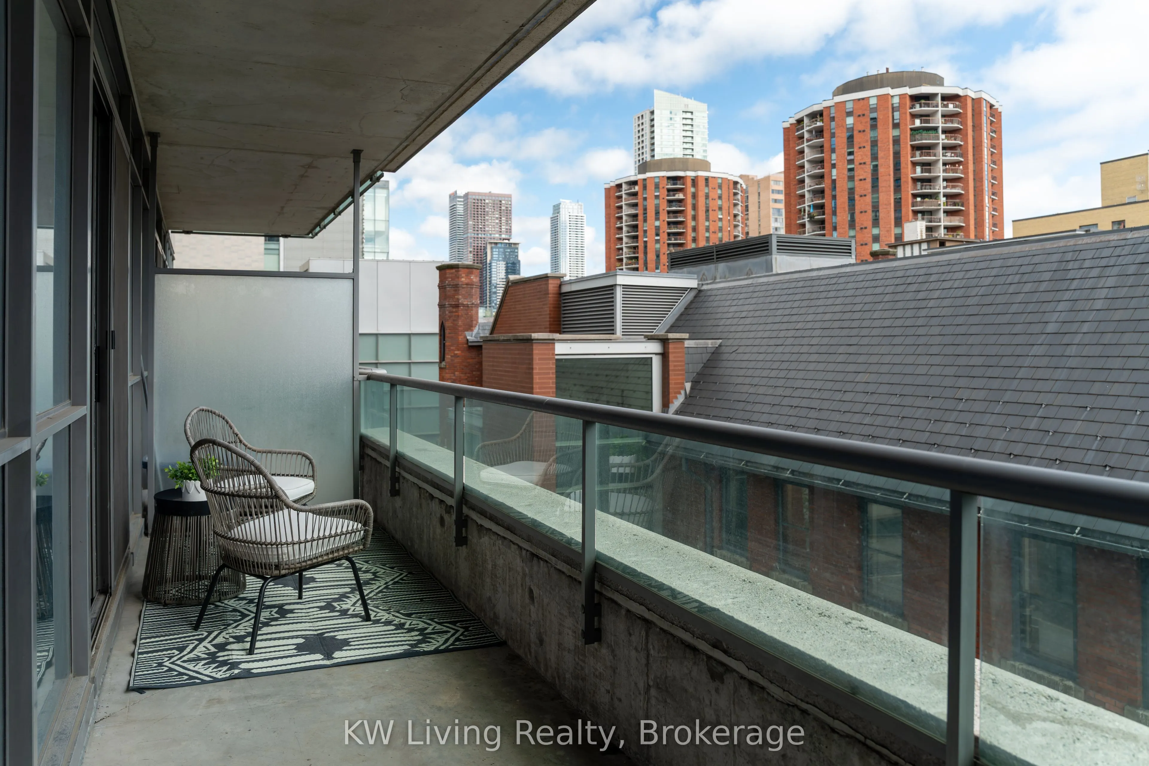 281 Mutual Street, #509