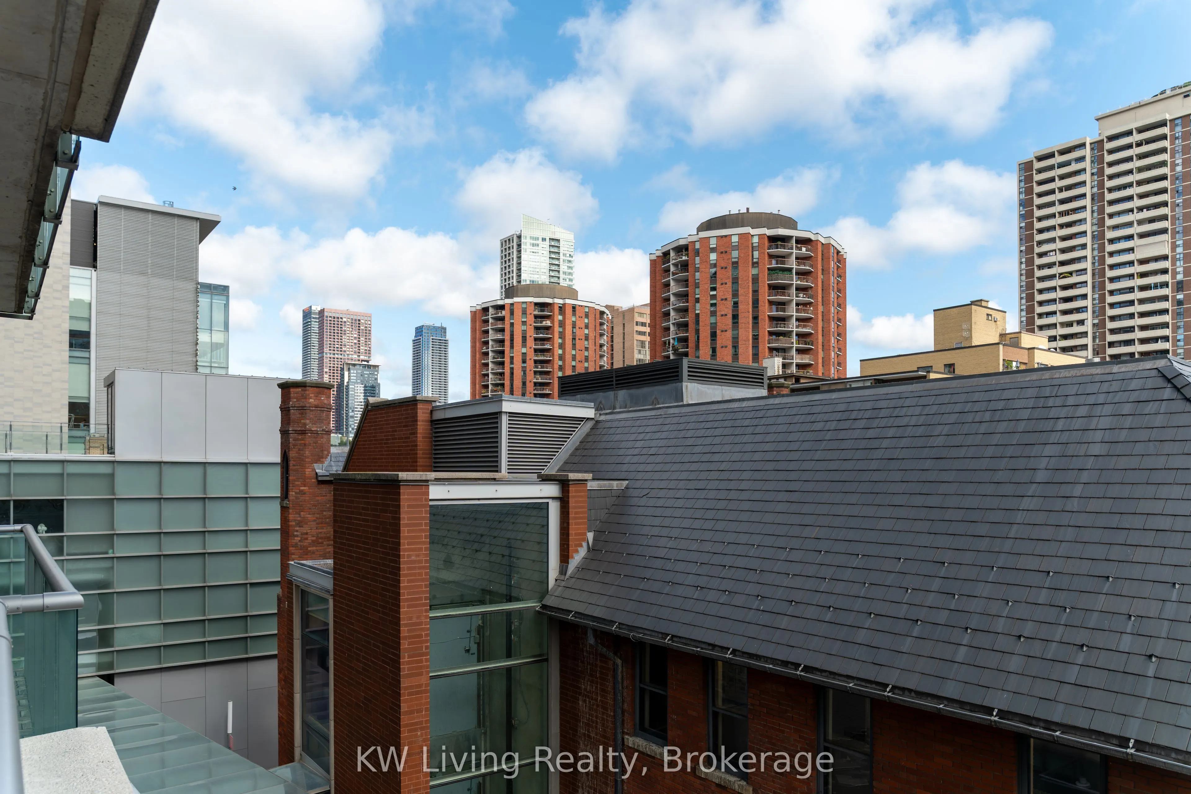 281 Mutual Street, #509