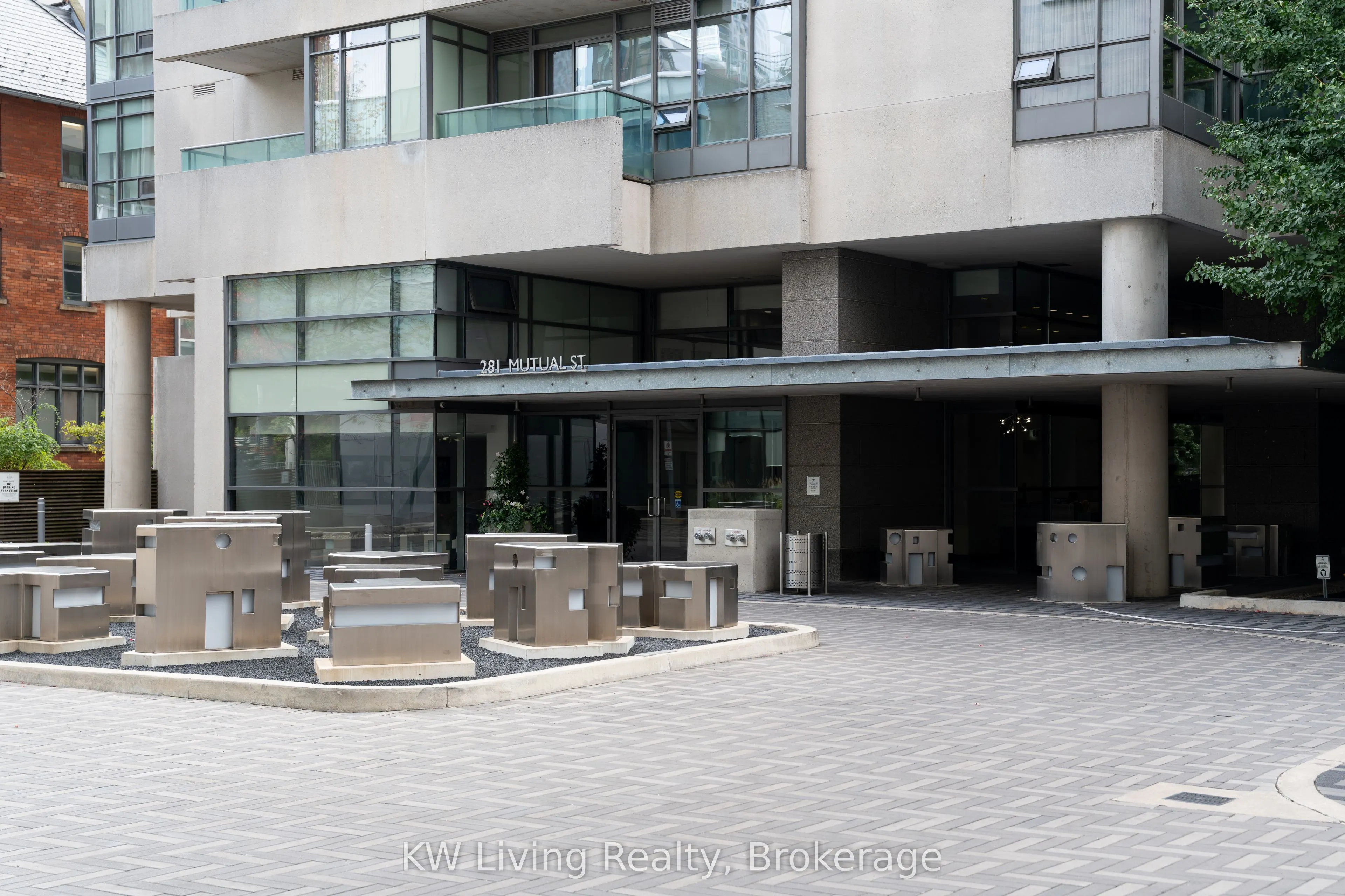 281 Mutual Street, #509