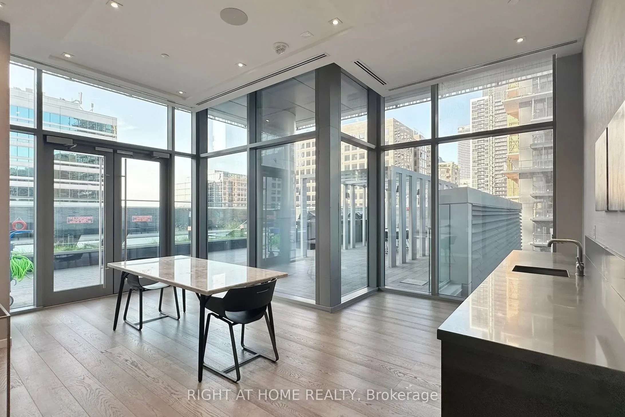 50 Charles Street E, #401