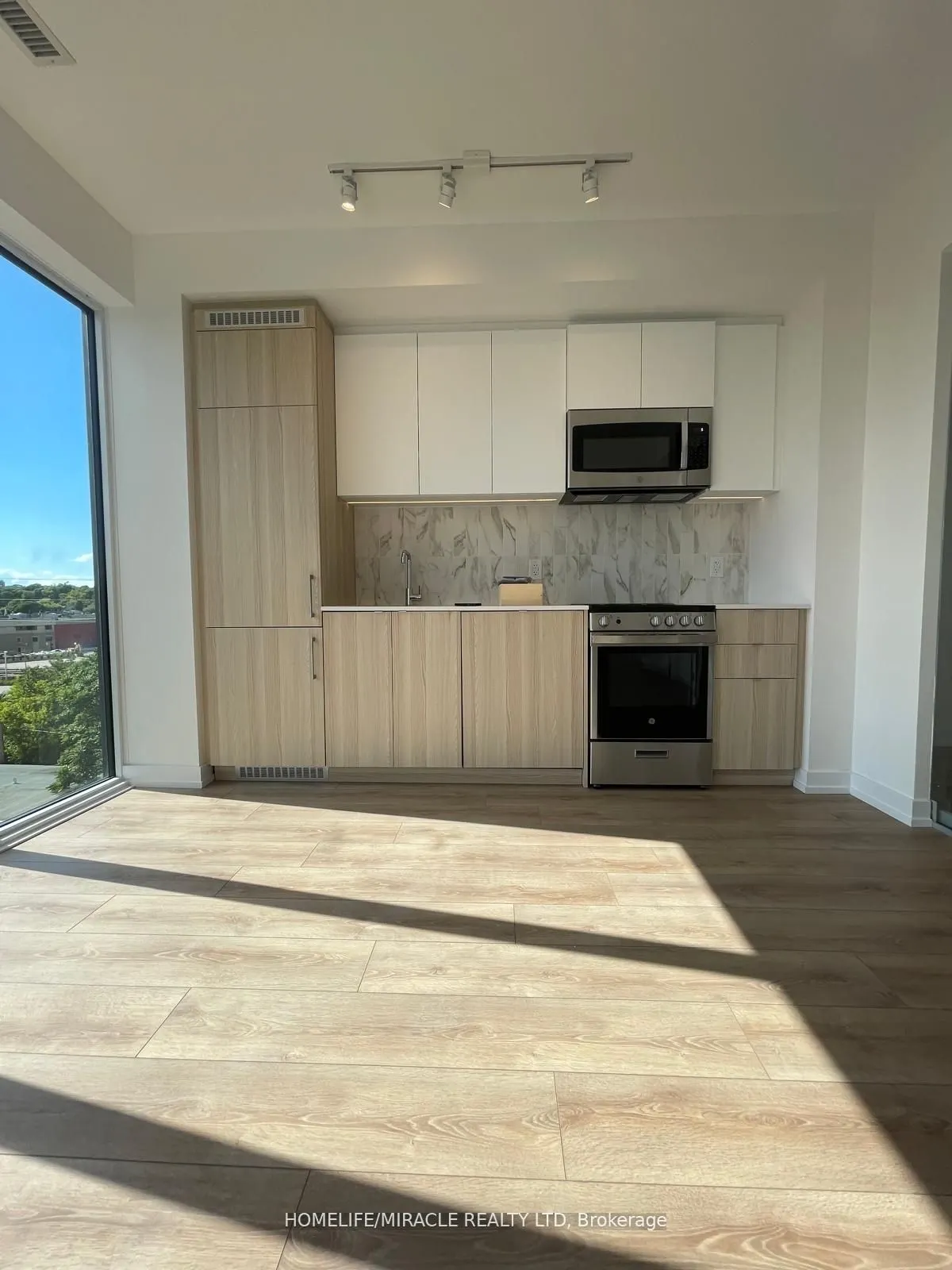 500 Dupont Street, #505