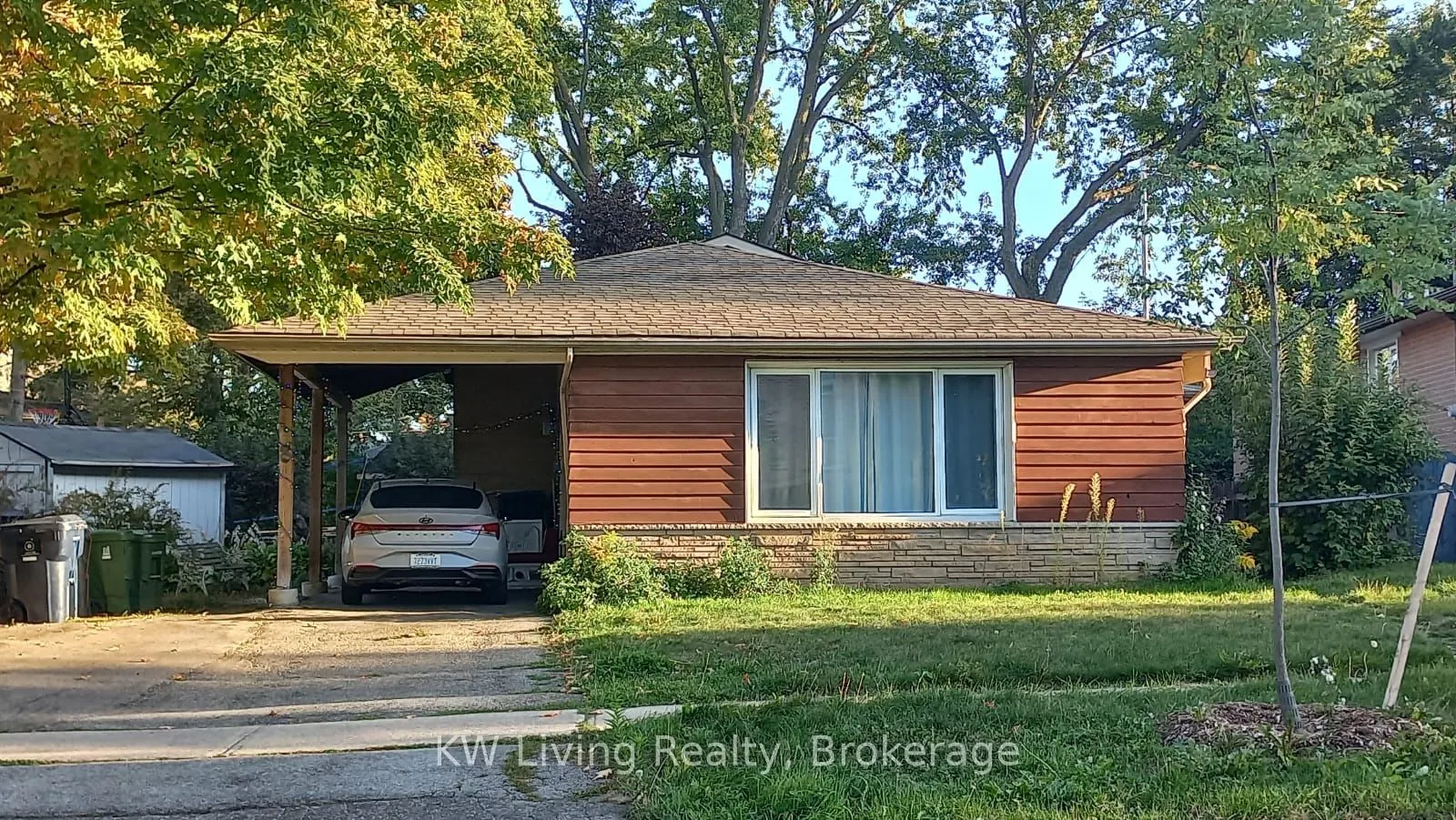 8 Clareville Crescent, #Lower