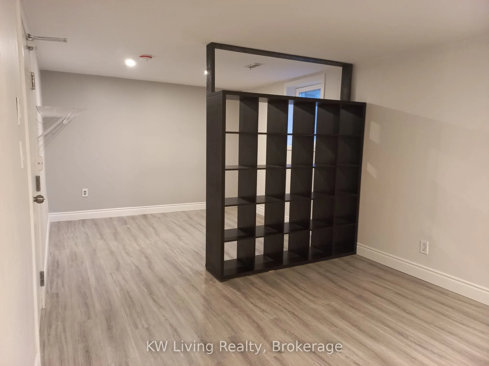 8 Clareville Crescent, #Lower