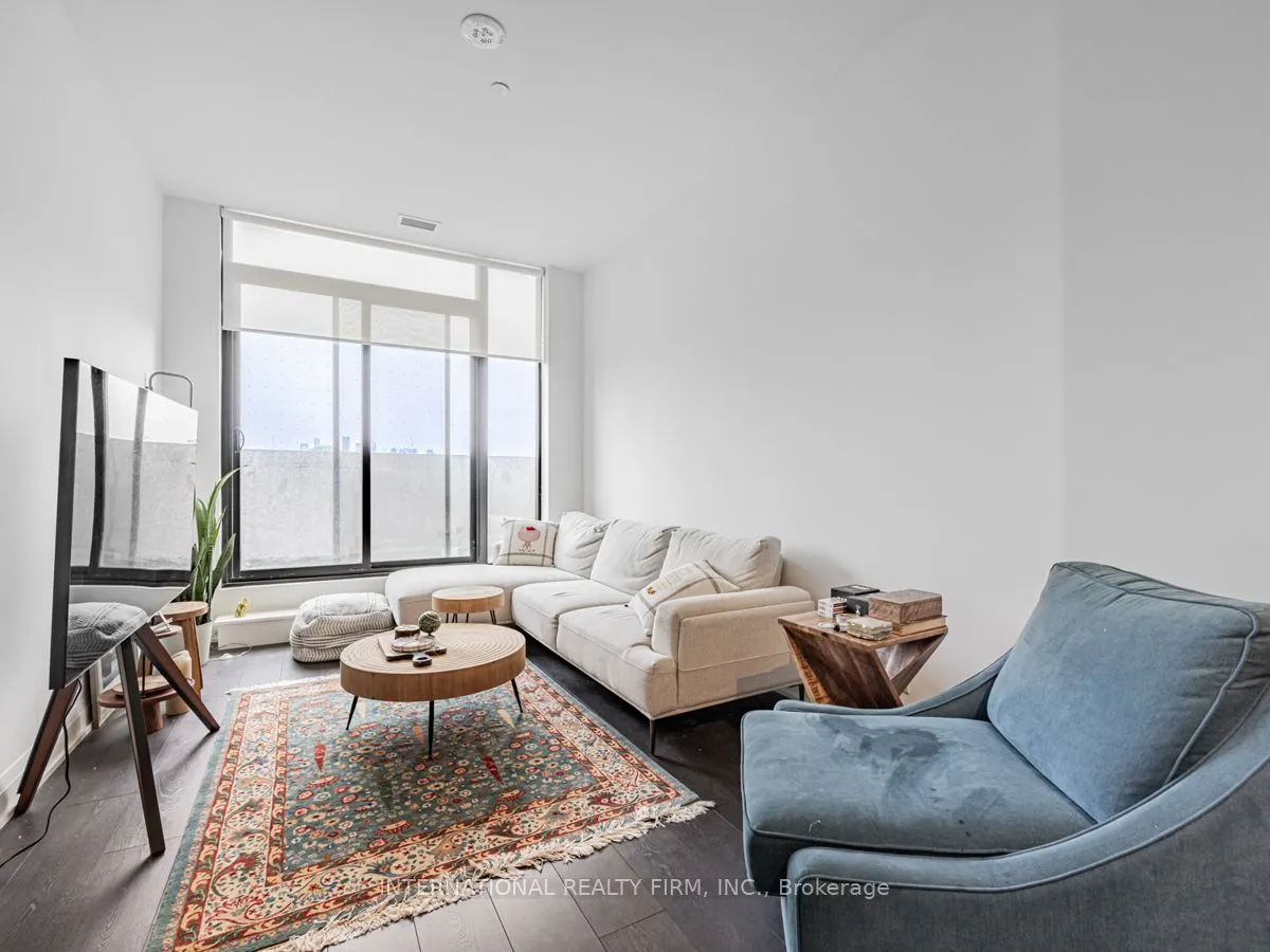 33 Frederick Todd Way W, #210