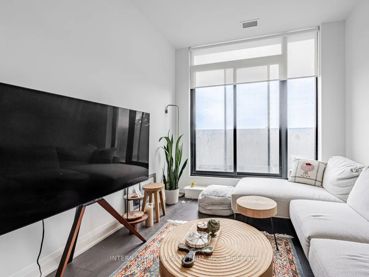 33 Frederick Todd Way W, #210